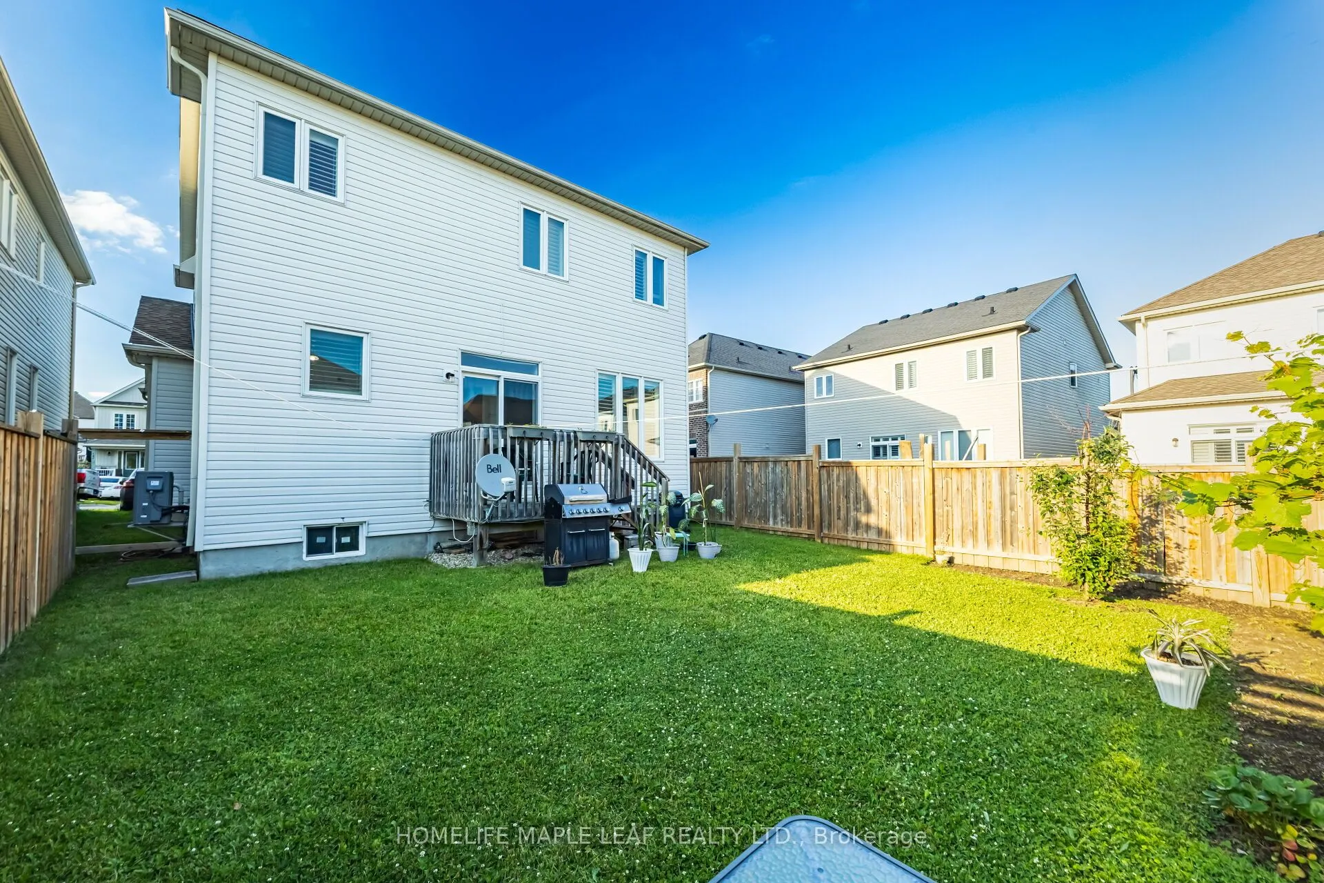 721 Cook Crescent