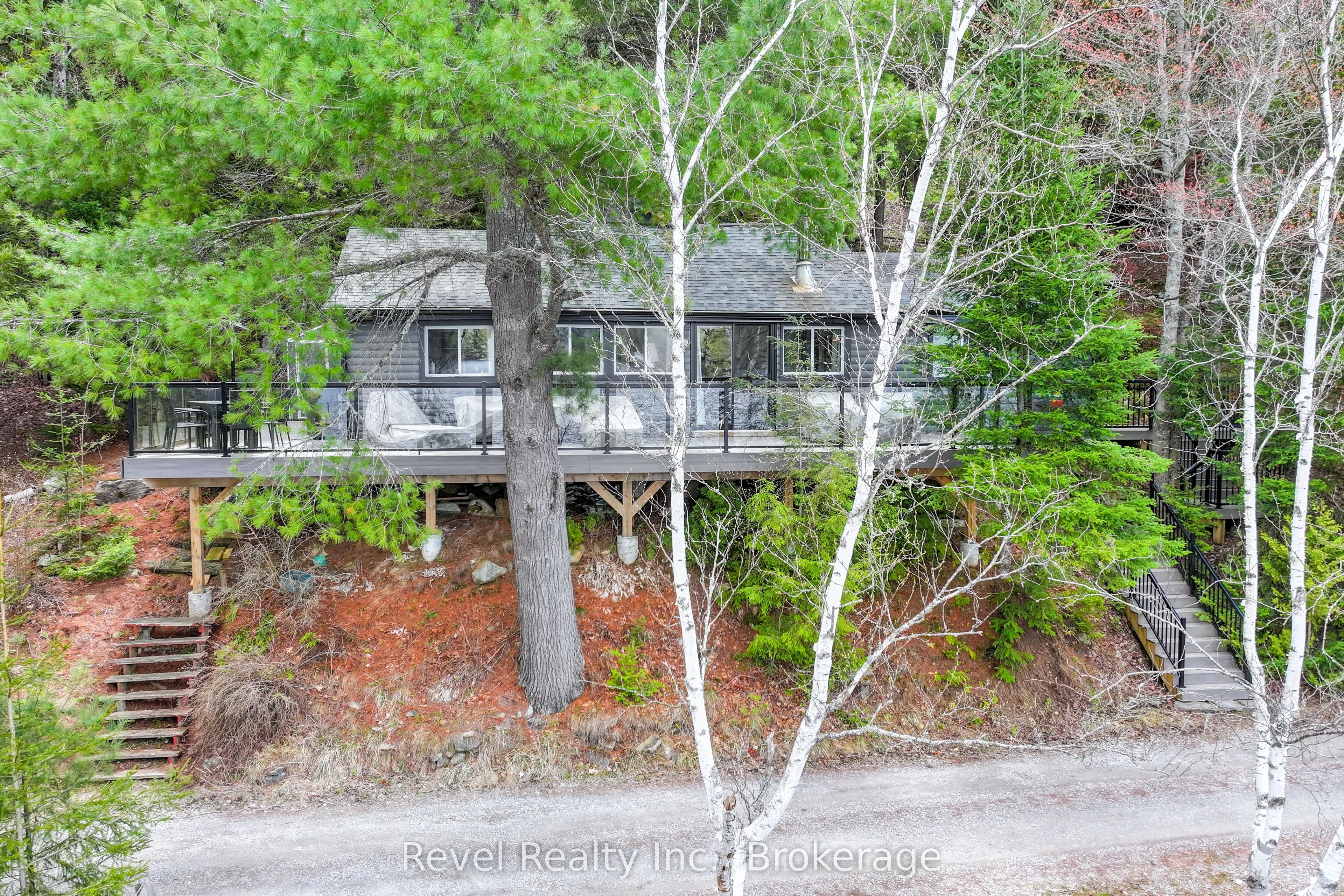1129 LAKESHORE Road
