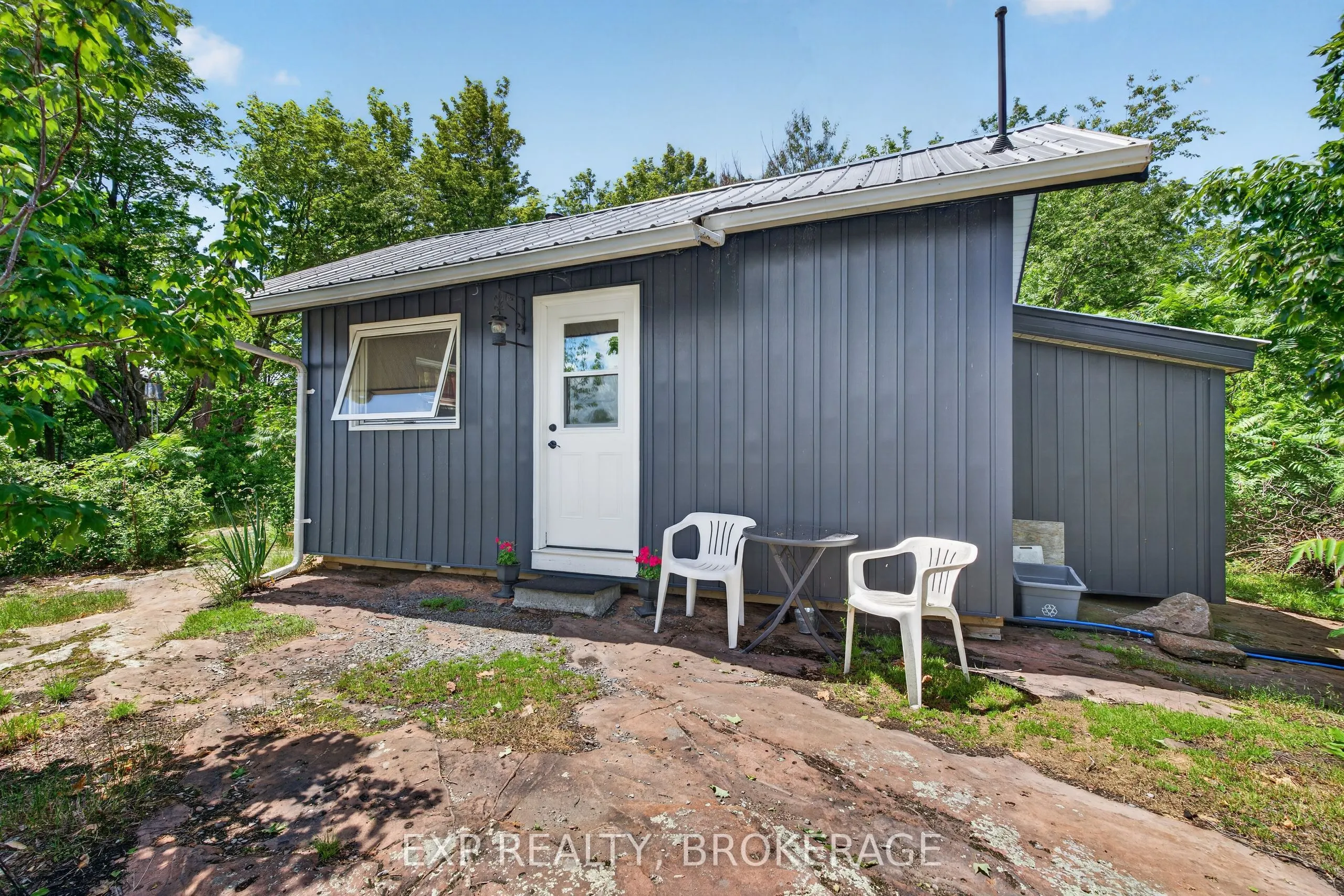 3855 HIDEAWAY Lane