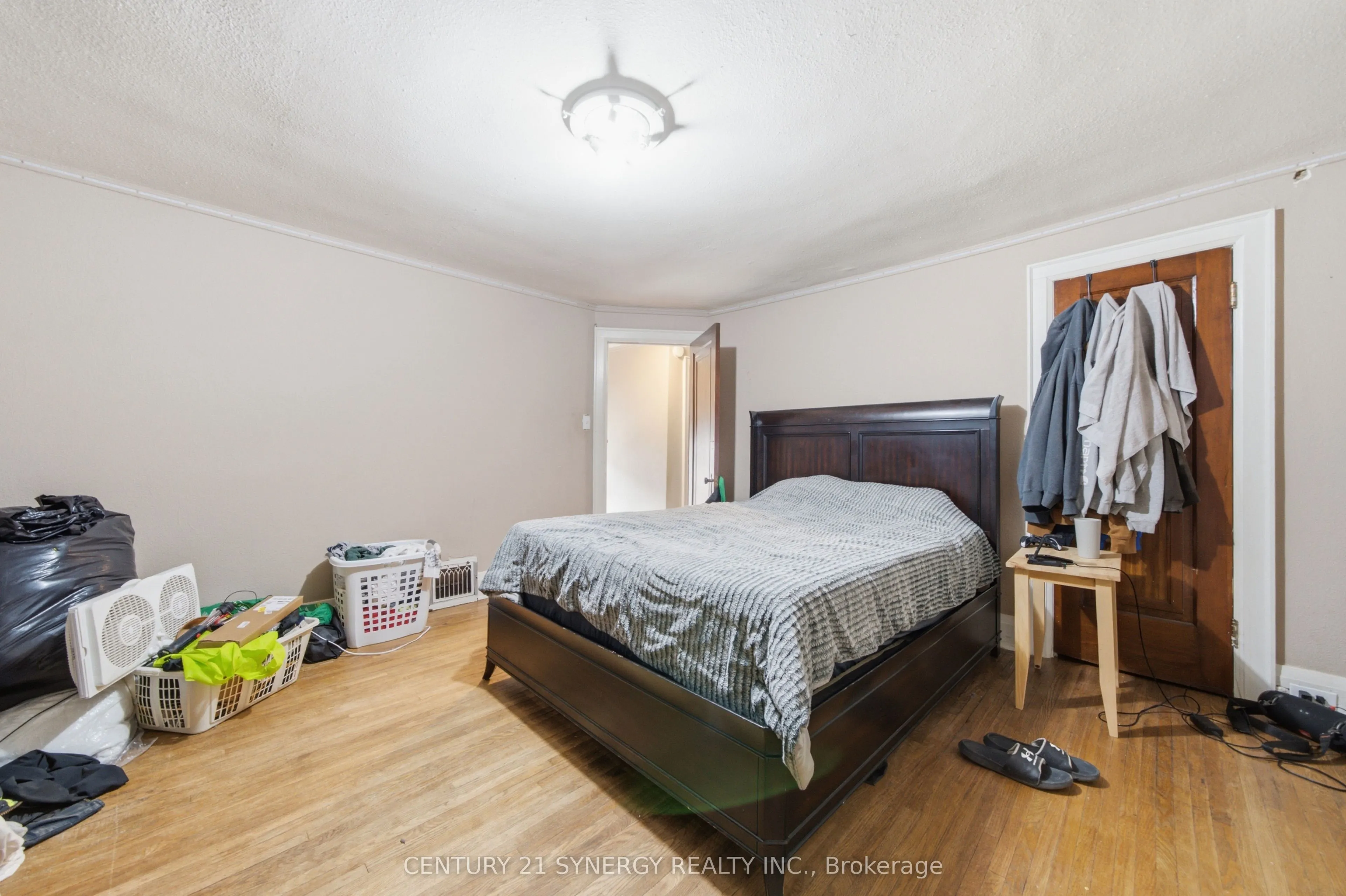 207-209 Foster Avenue