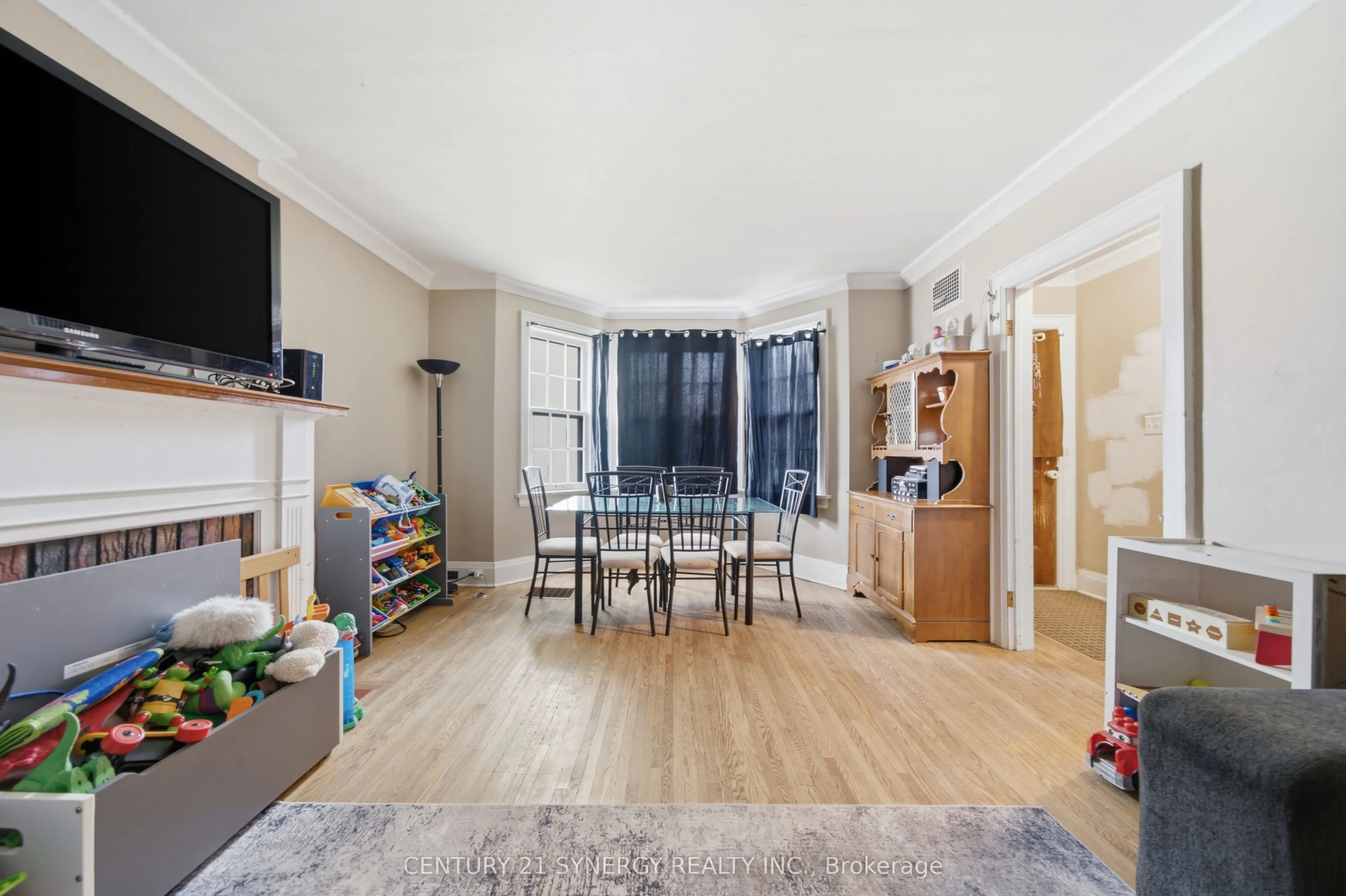 207-209 Foster Avenue