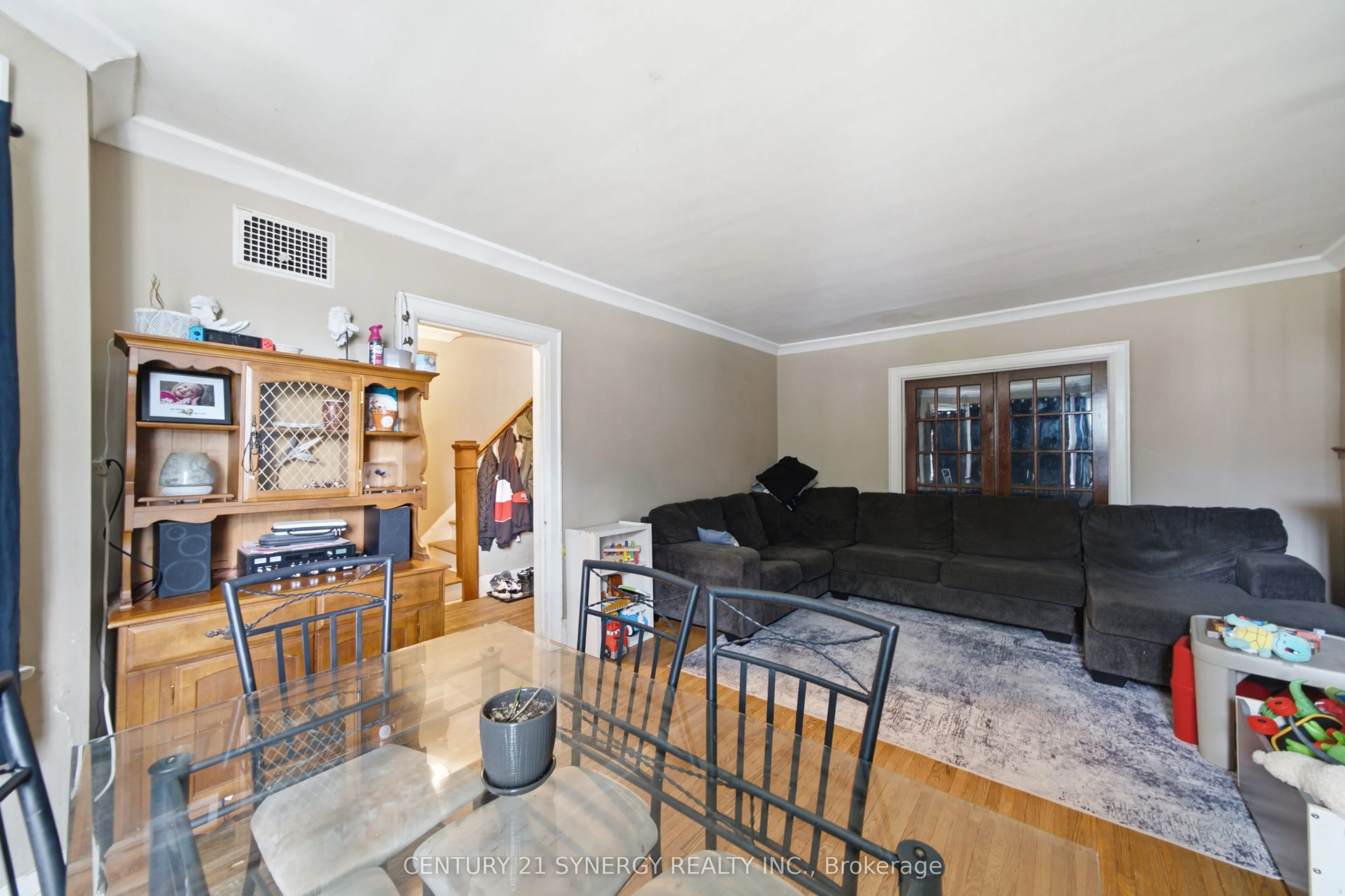 207-209 Foster Avenue
