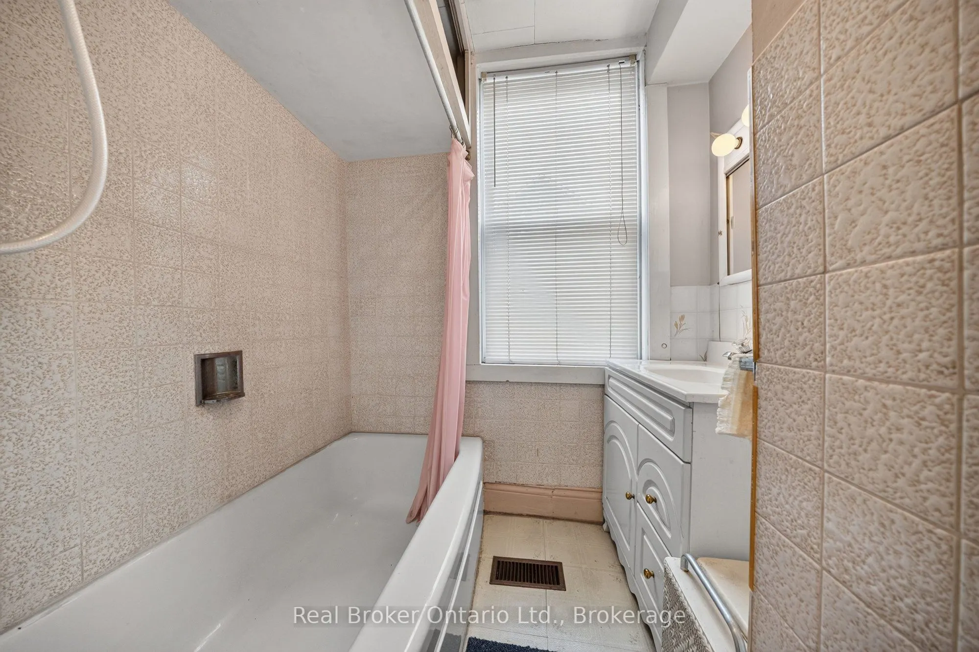 9033 Erin Garafraxa Townline