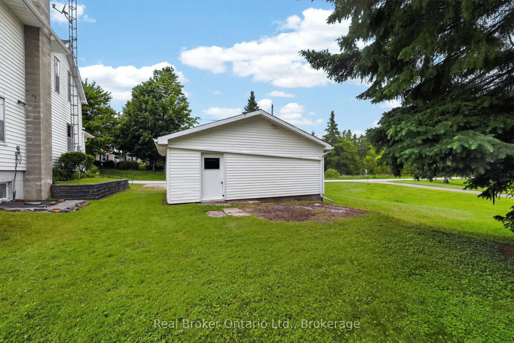 9033 Erin Garafraxa Townline