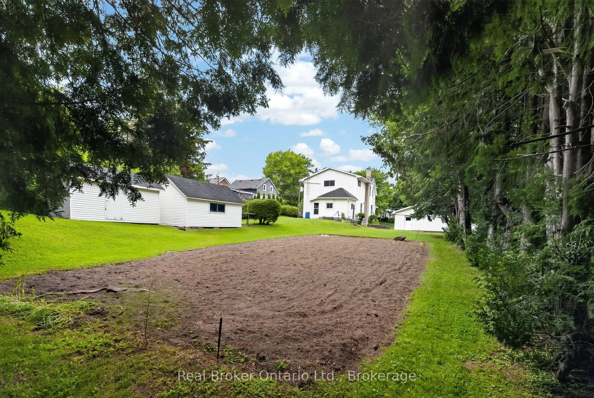9033 Erin Garafraxa Townline