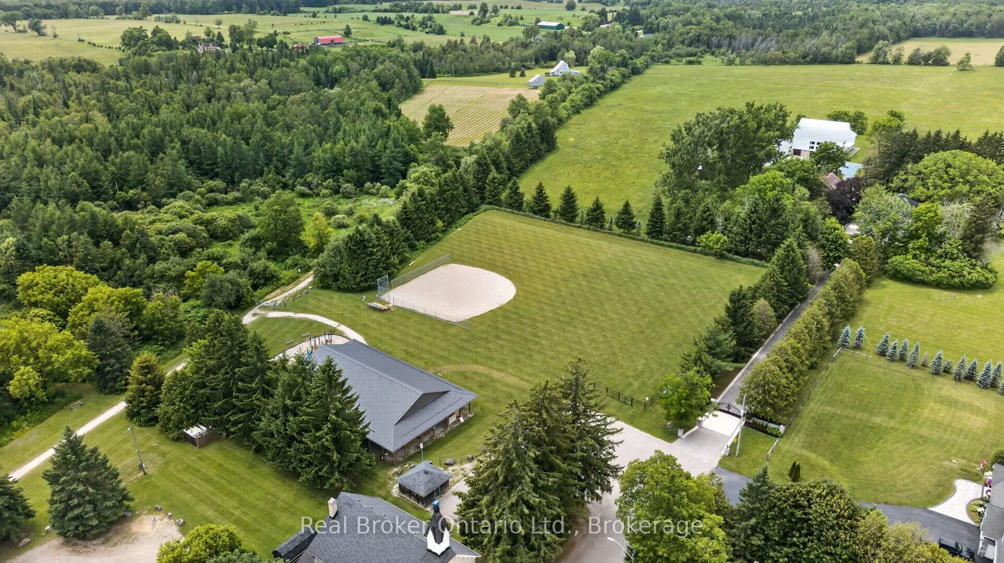 9033 Erin Garafraxa Townline