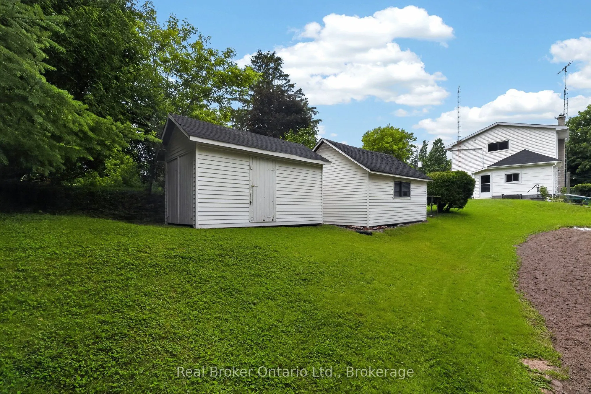 9033 Erin Garafraxa Townline