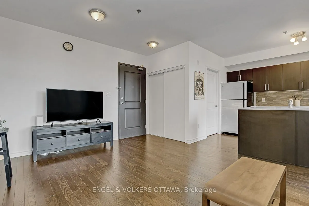 429 Kent Street #428