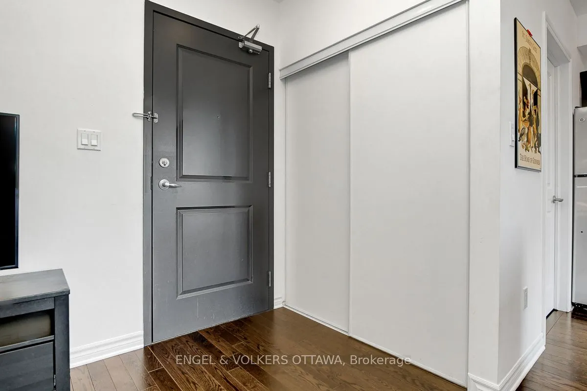 429 Kent Street #428
