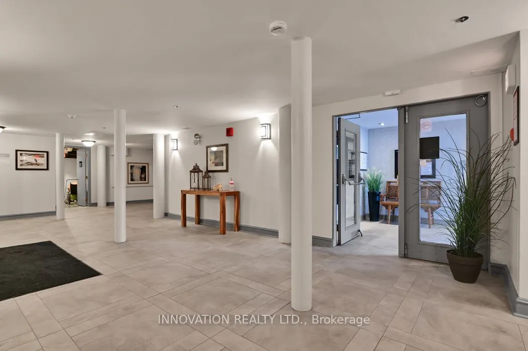 1 Rosamond Street E #319