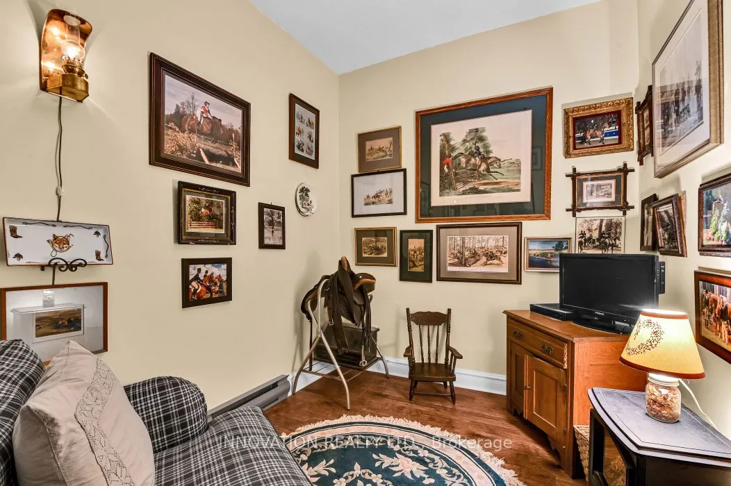 1 Rosamond Street E #319
