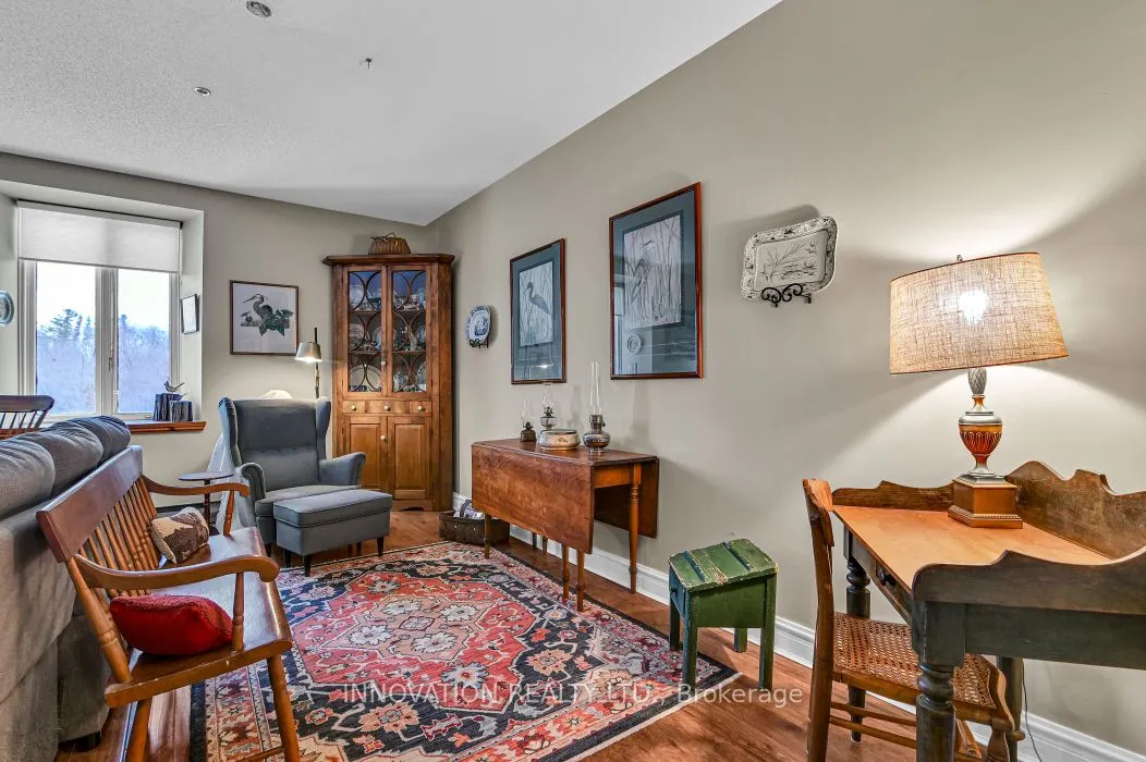 1 Rosamond Street E #319