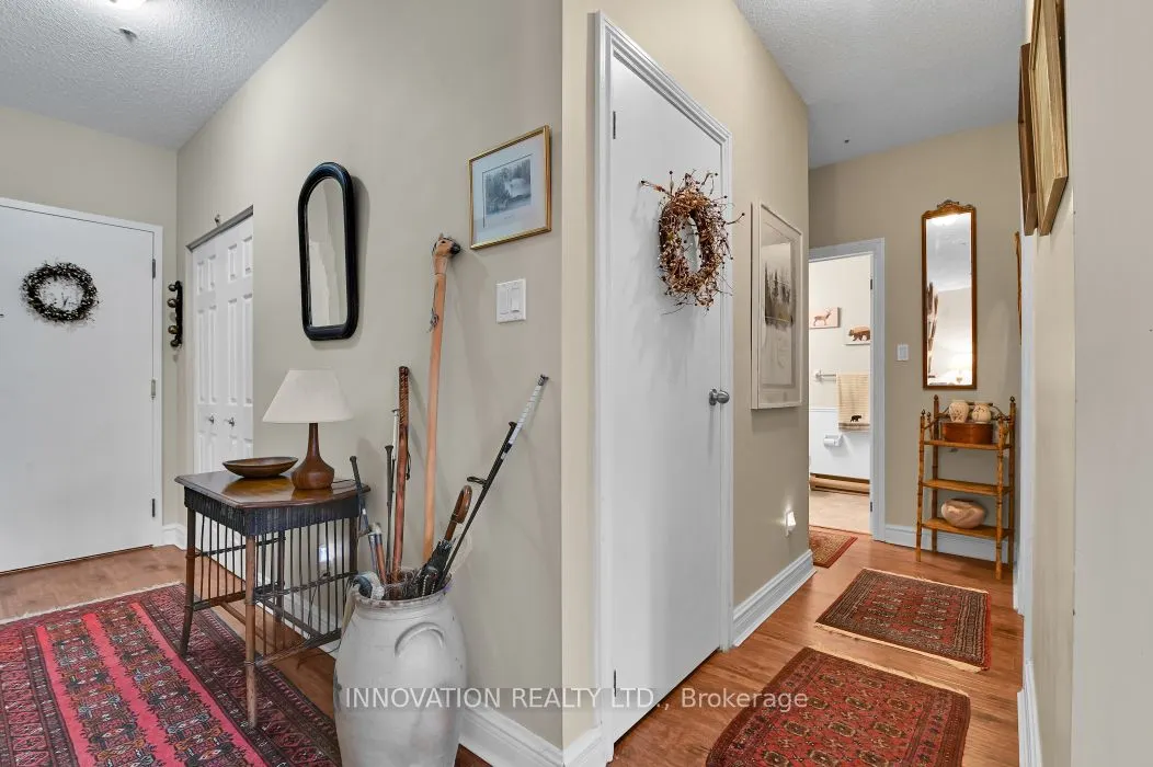 1 Rosamond Street E #319