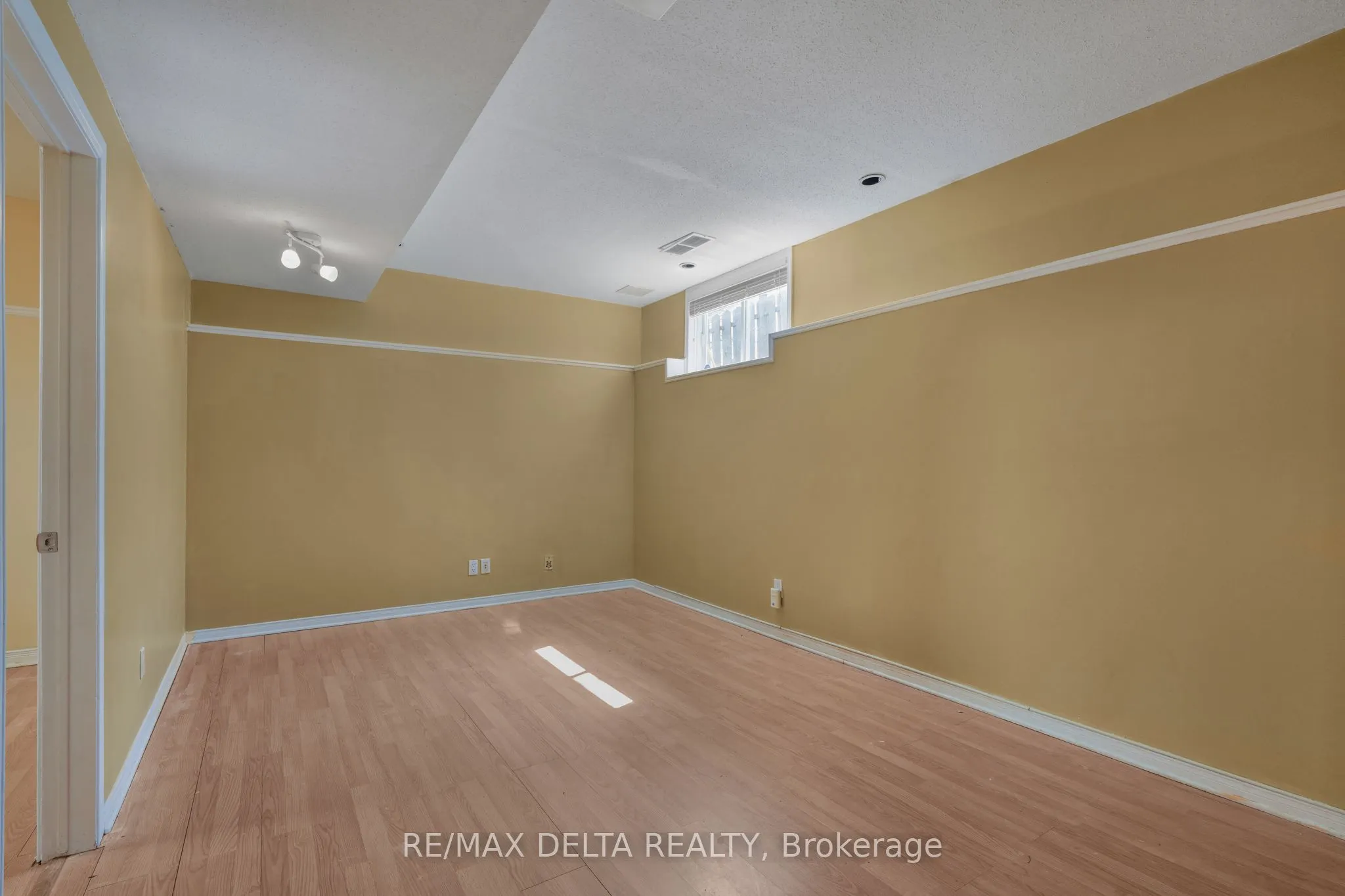 2218 Cecile Crescent