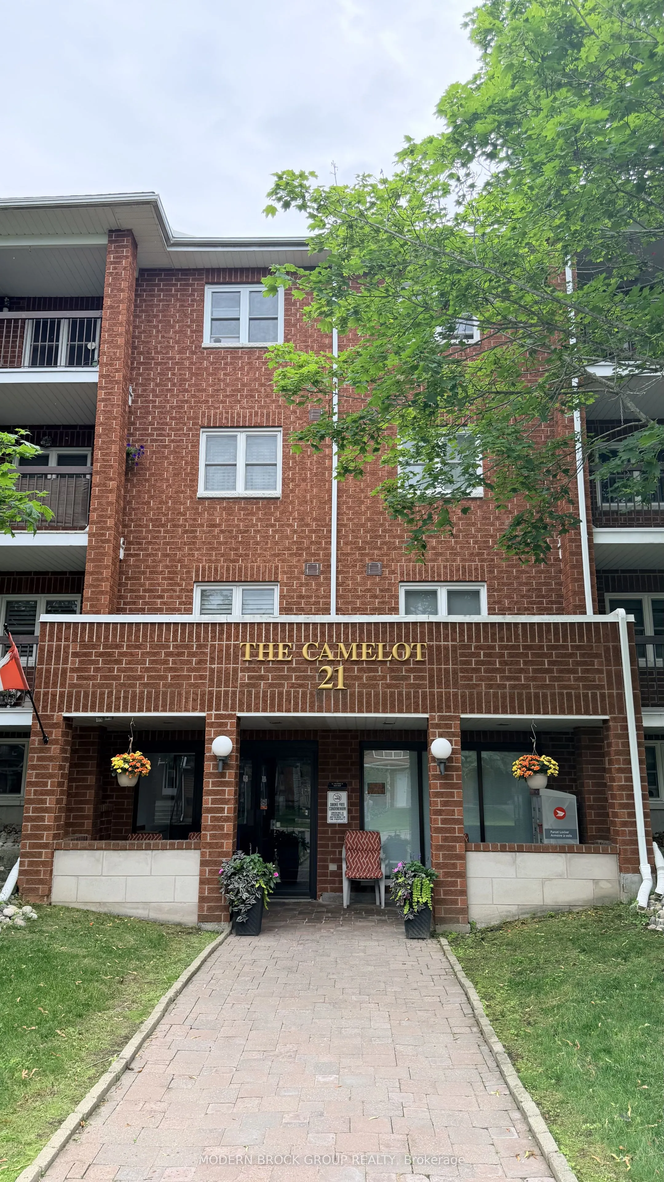 21 Liston Avenue #405
