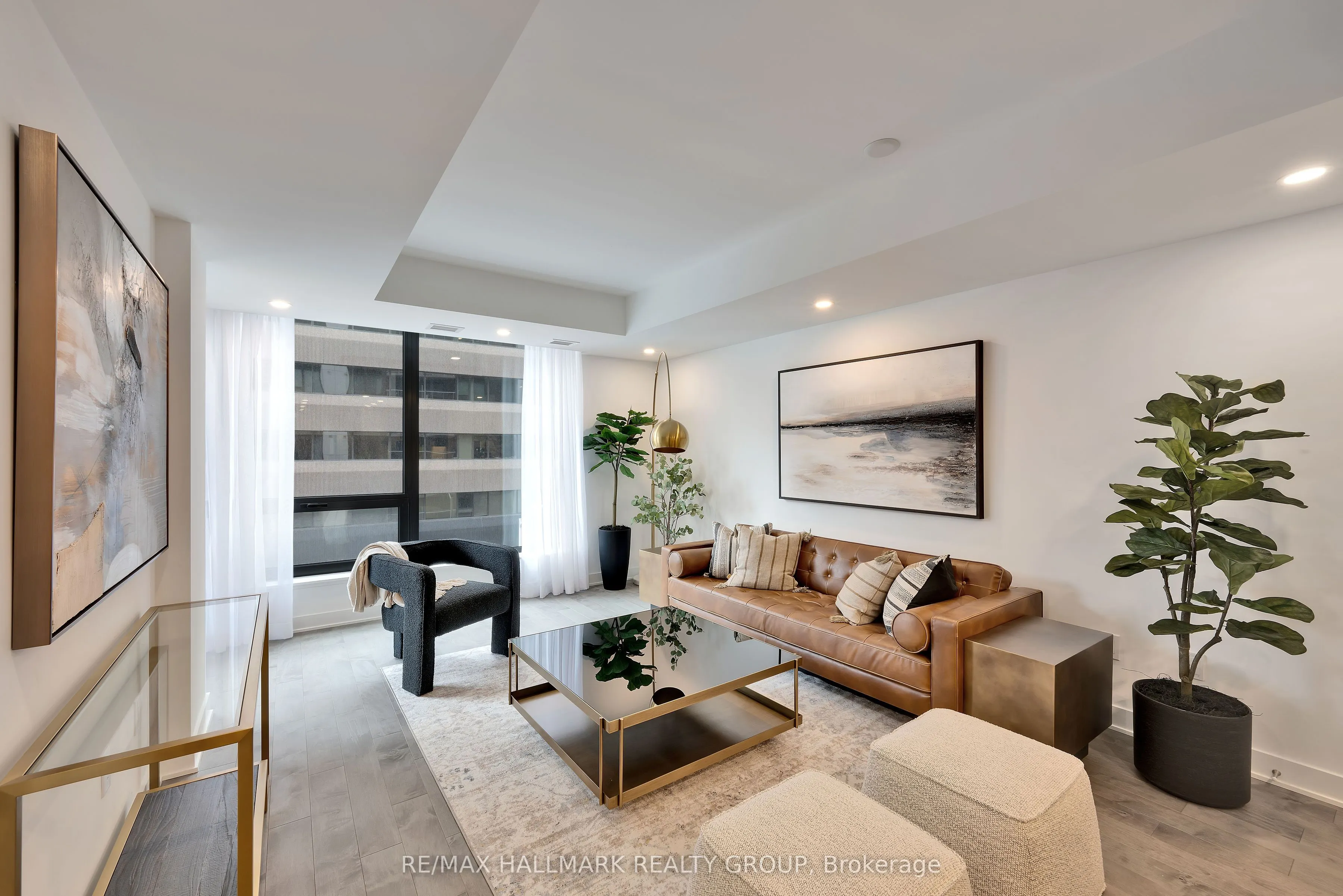 340 Queen Street #401
