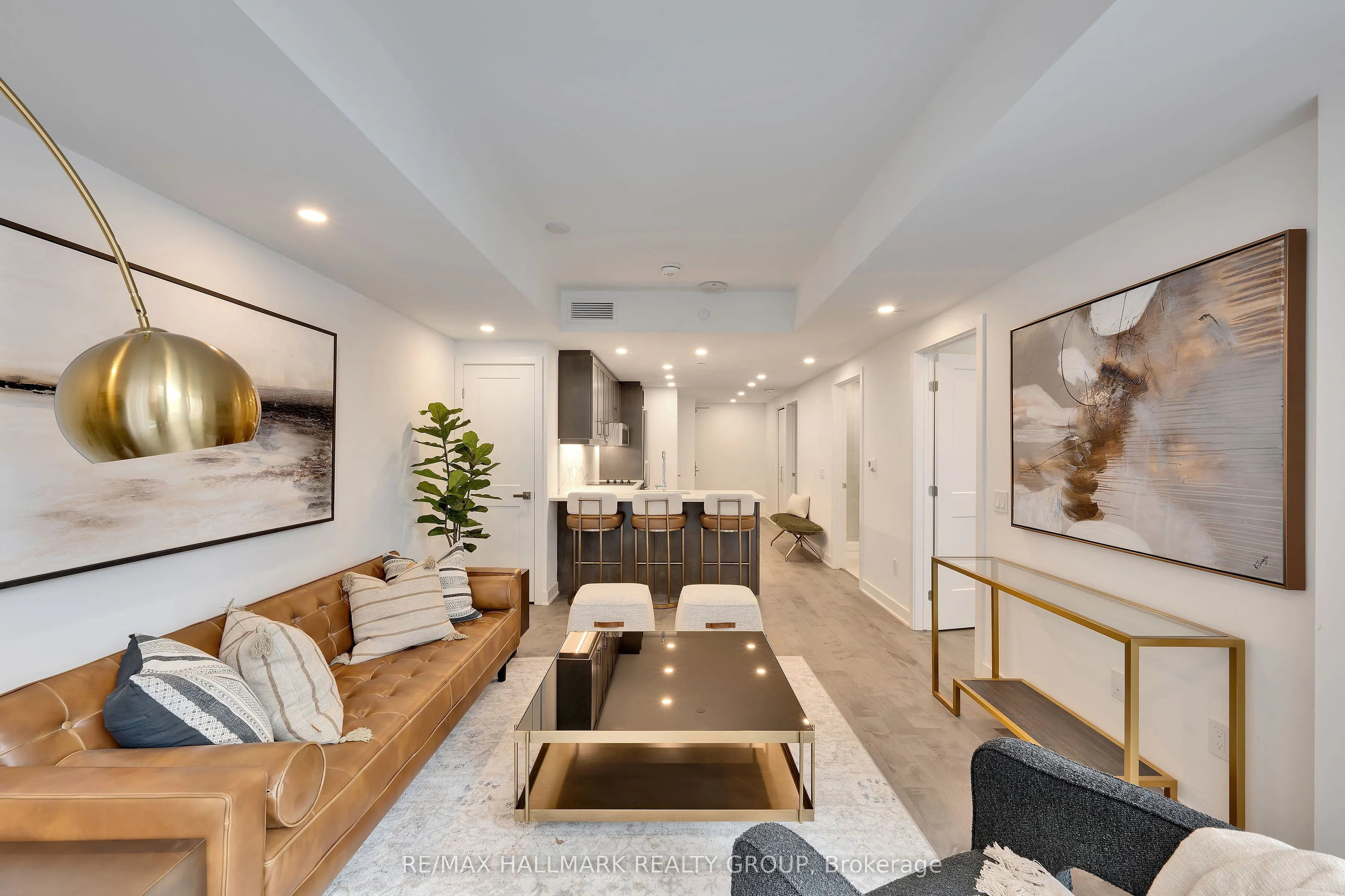340 Queen Street #401