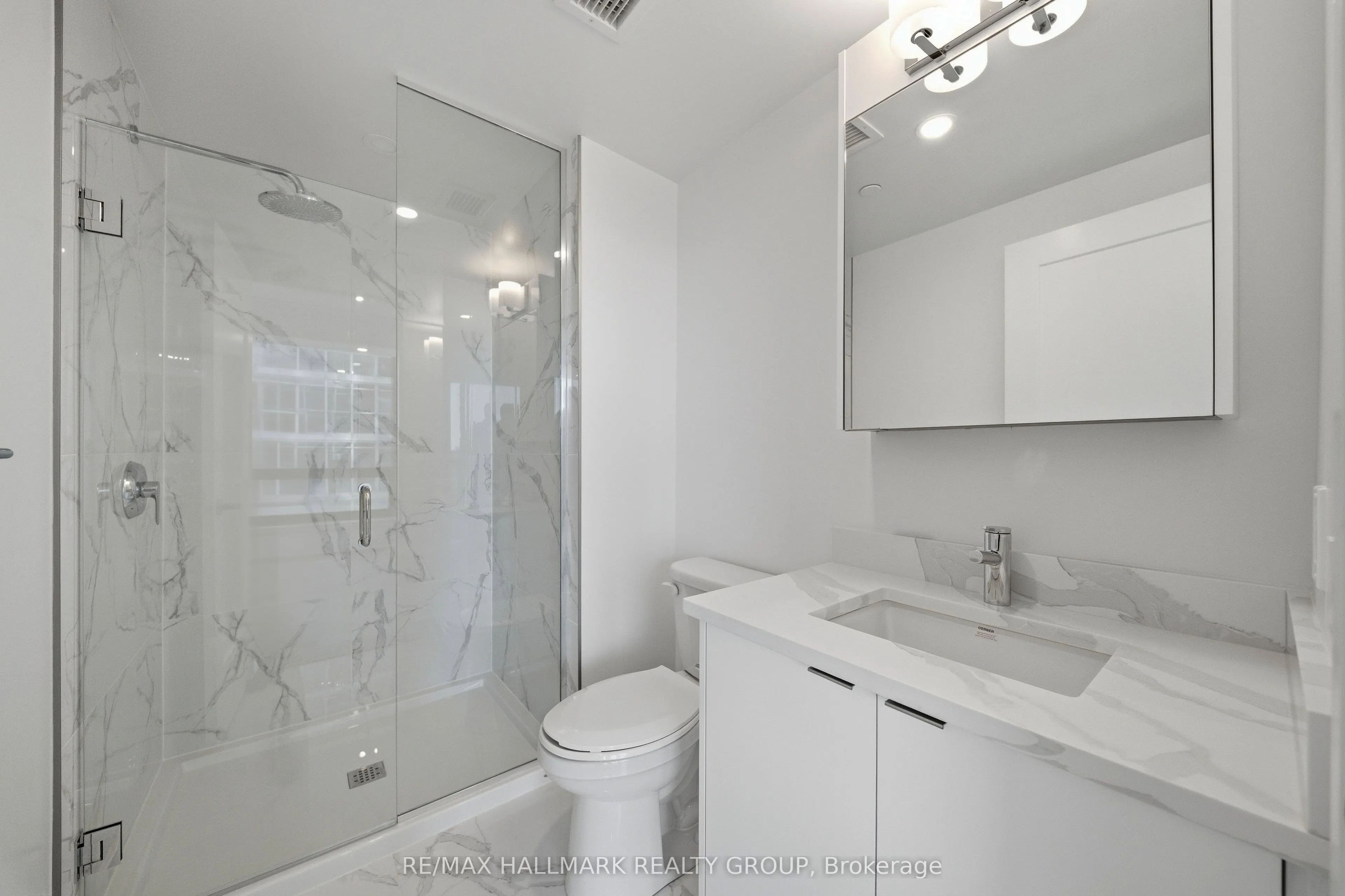 180 George Street #1407