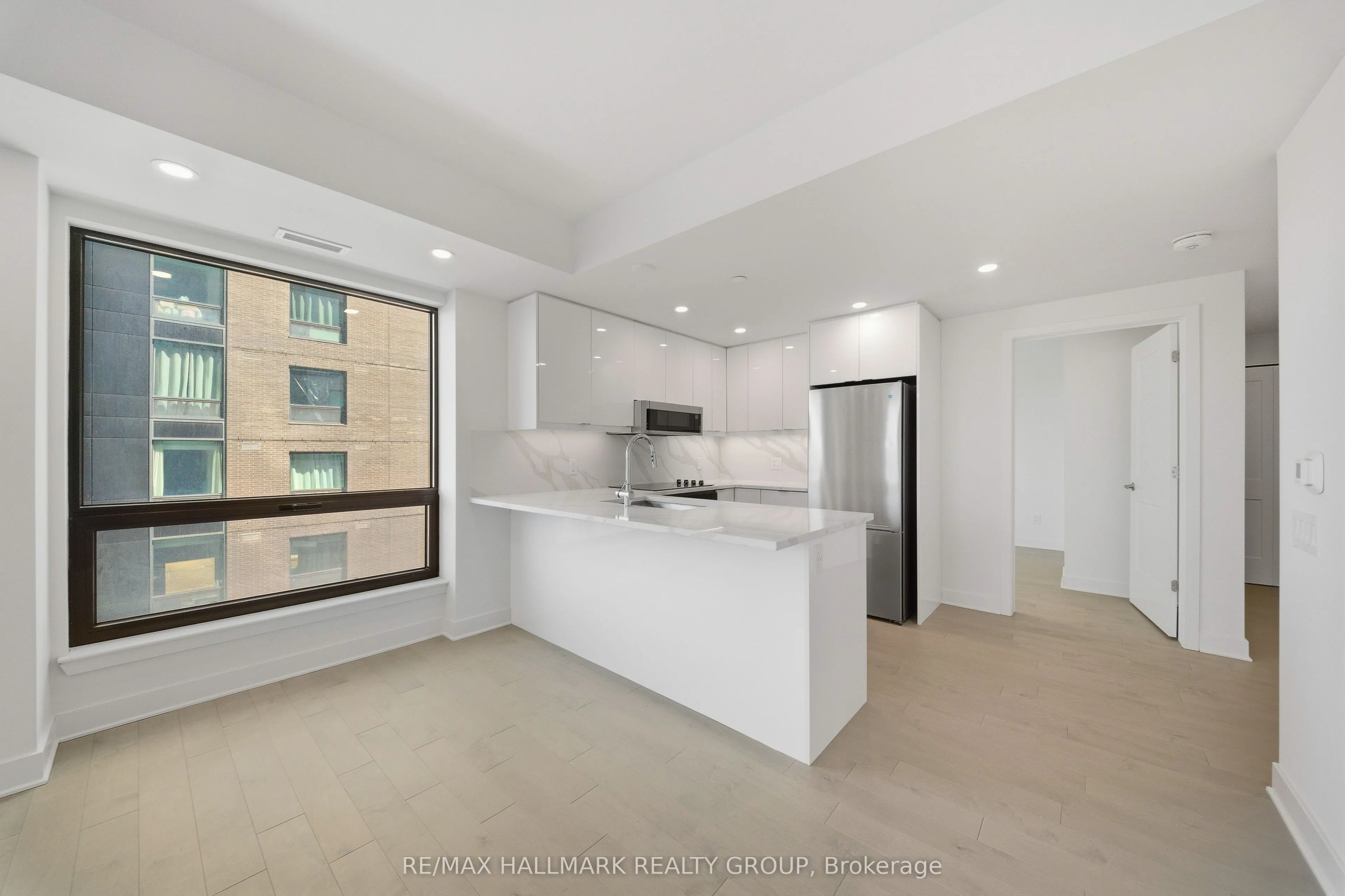 180 George Street #507