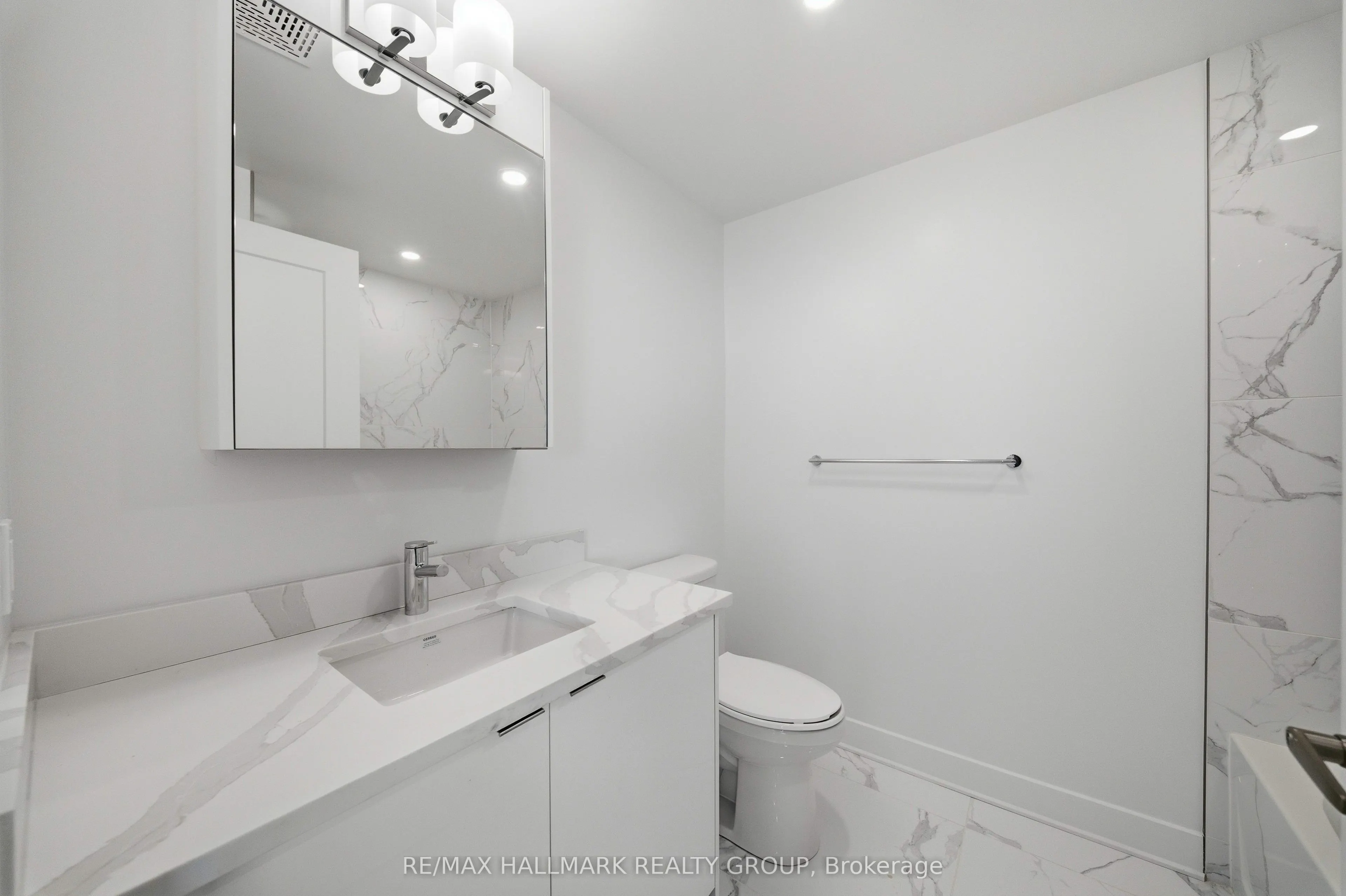 180 George Street #507