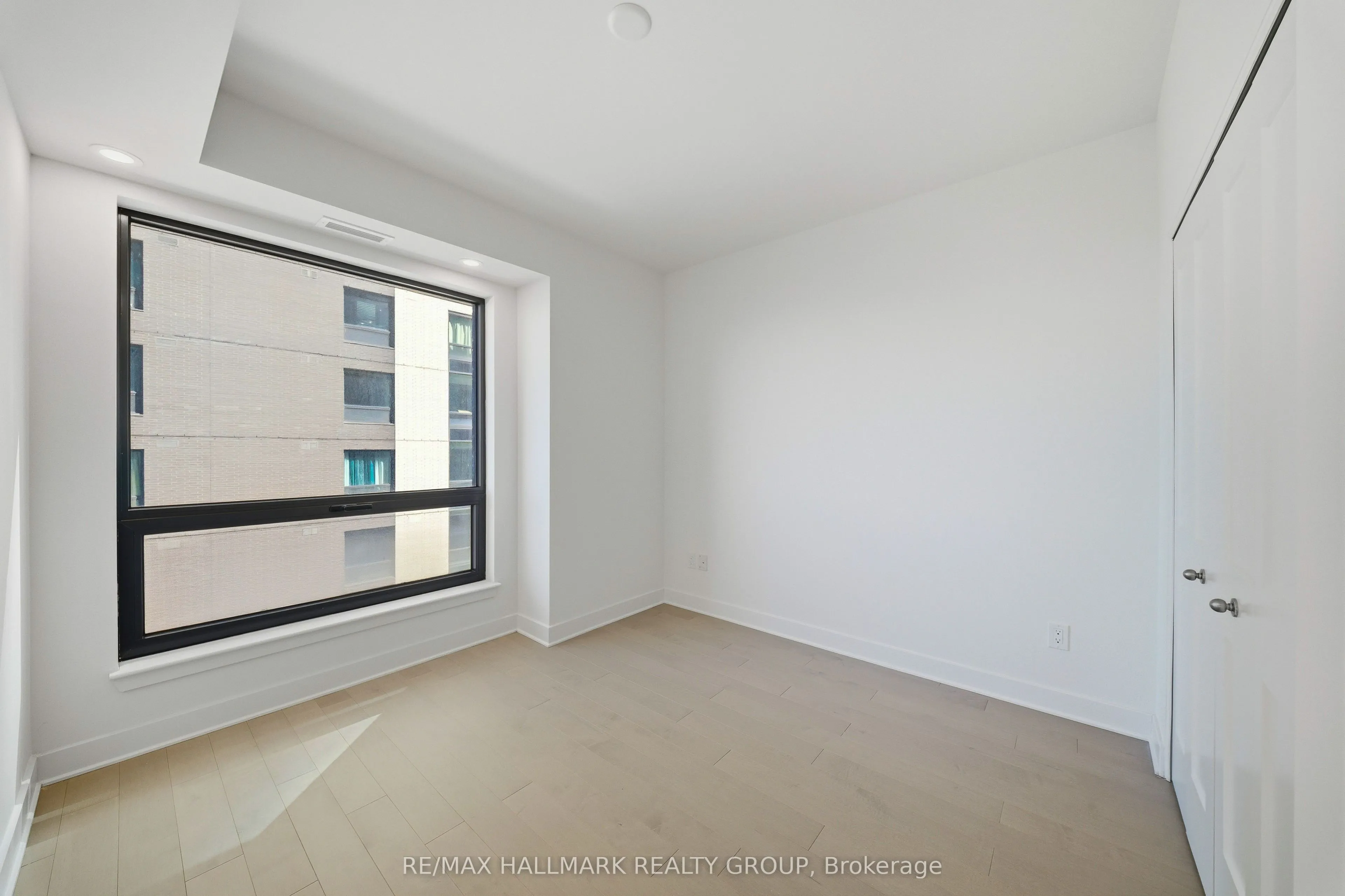 180 George Street #507