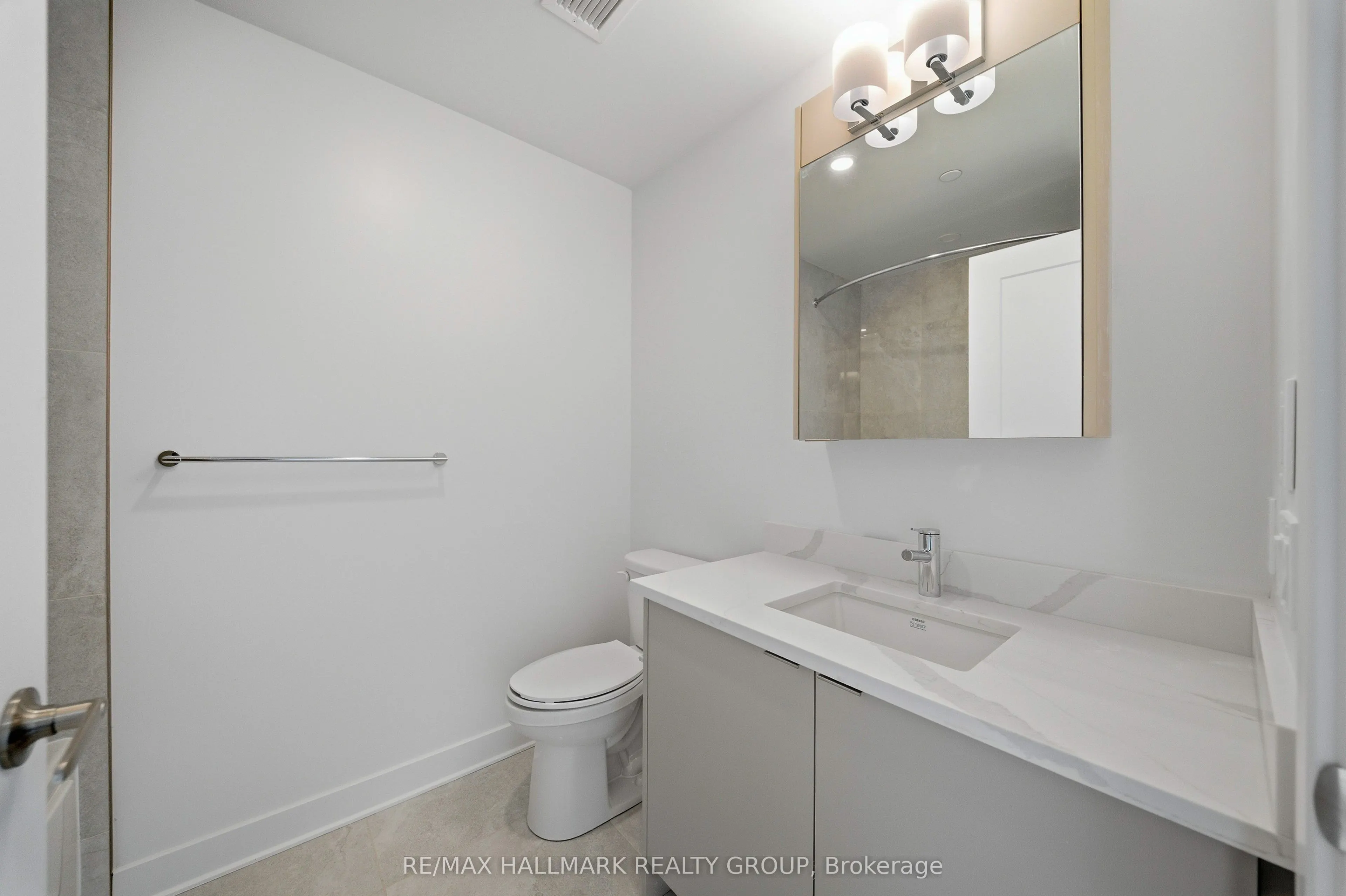 180 George Street #2601