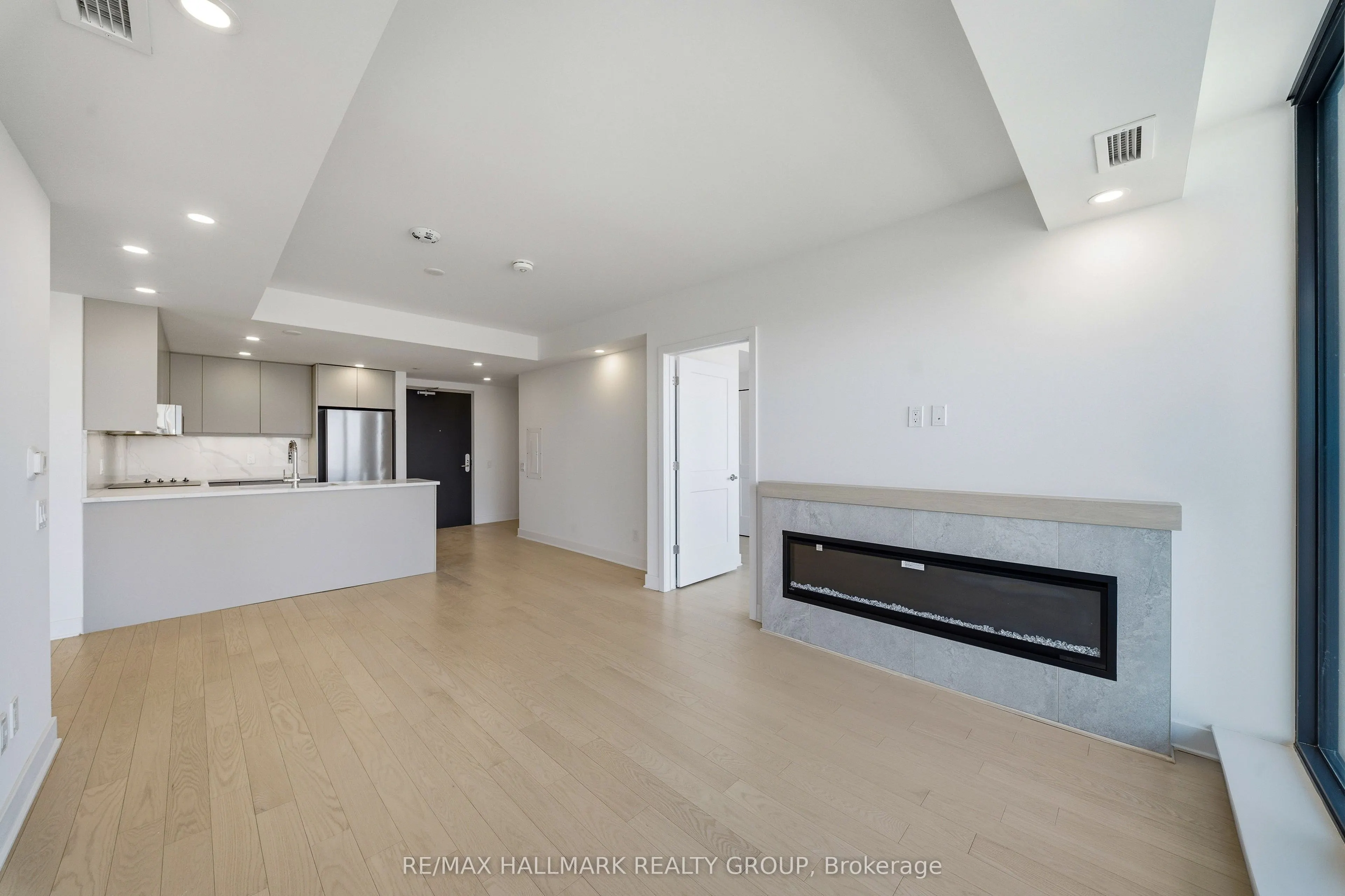 180 George Street #2603