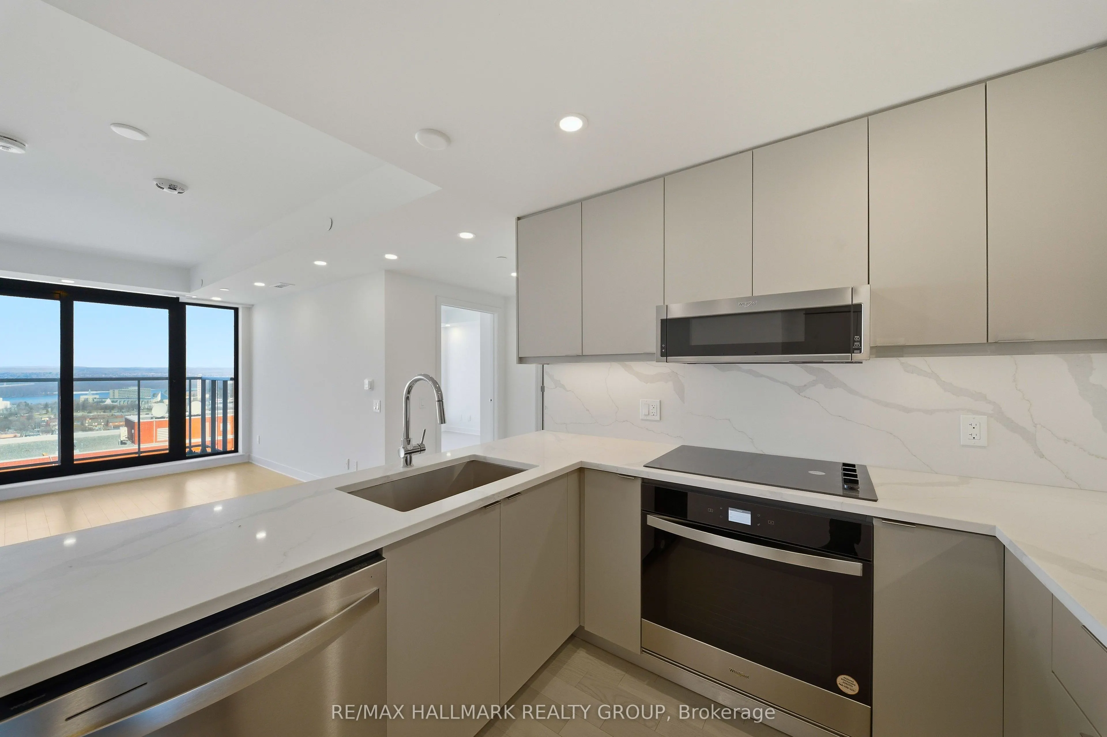 180 George Street #2603