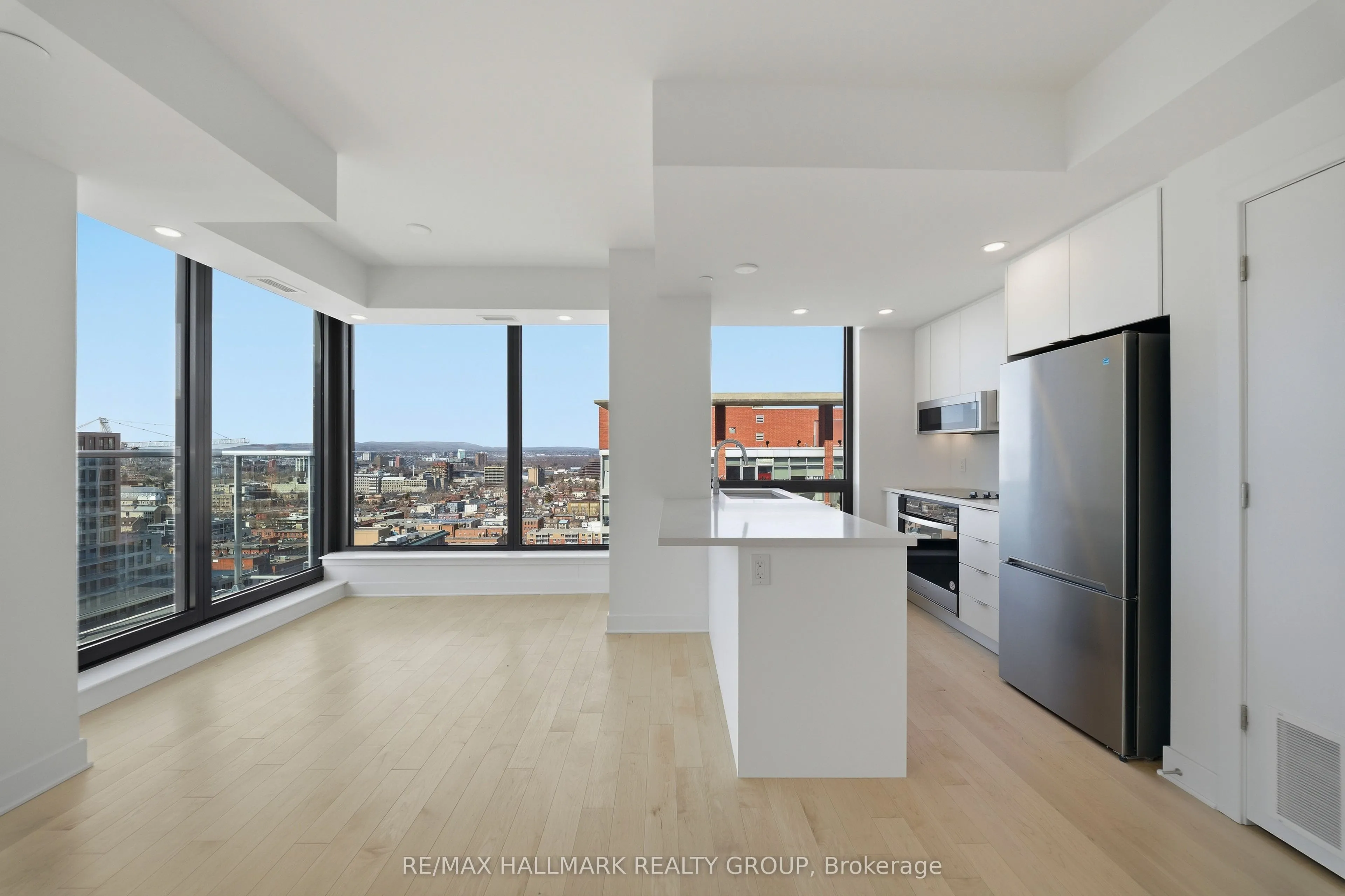 180 George Street #2202