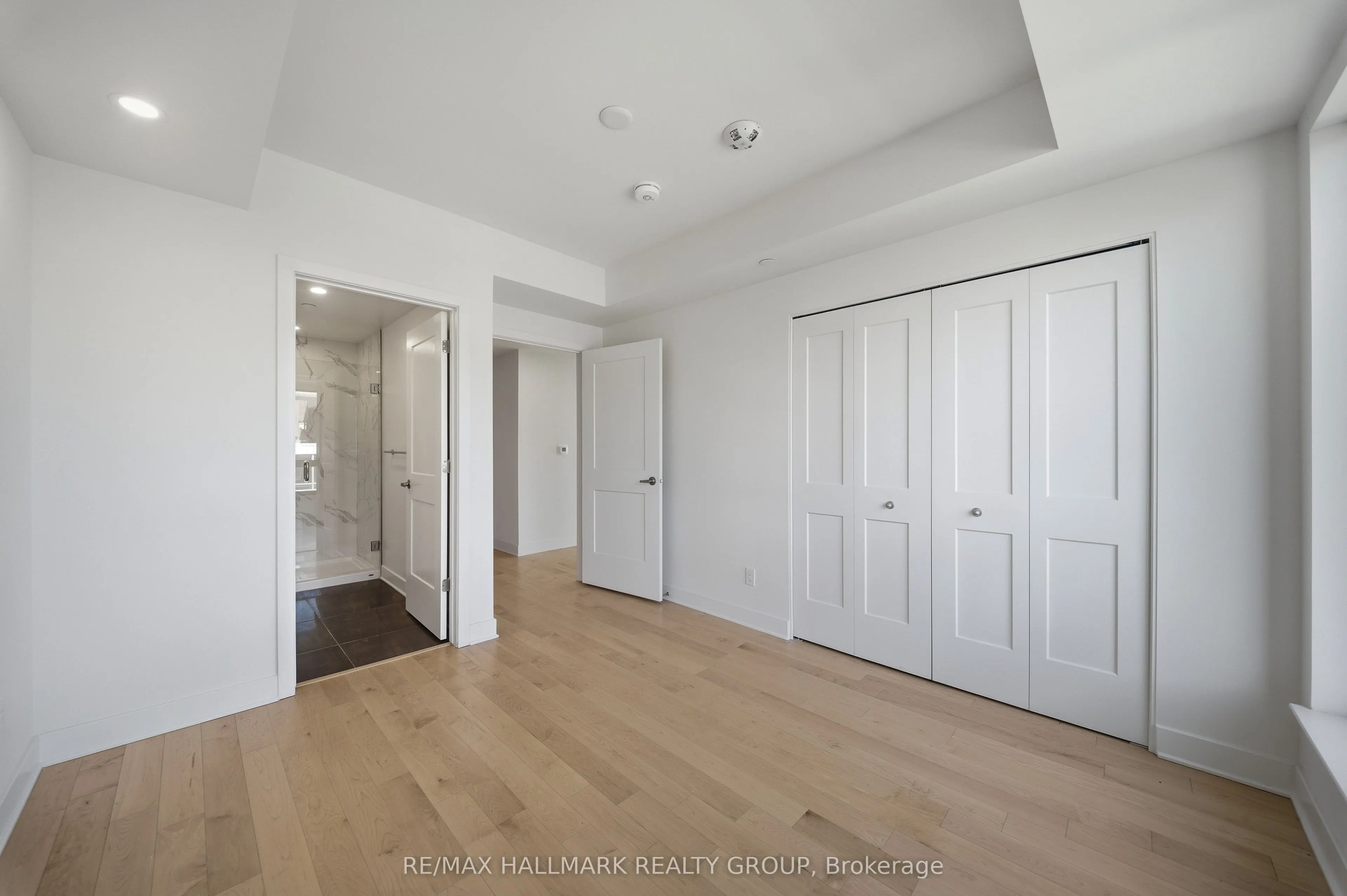 180 George Street #2202