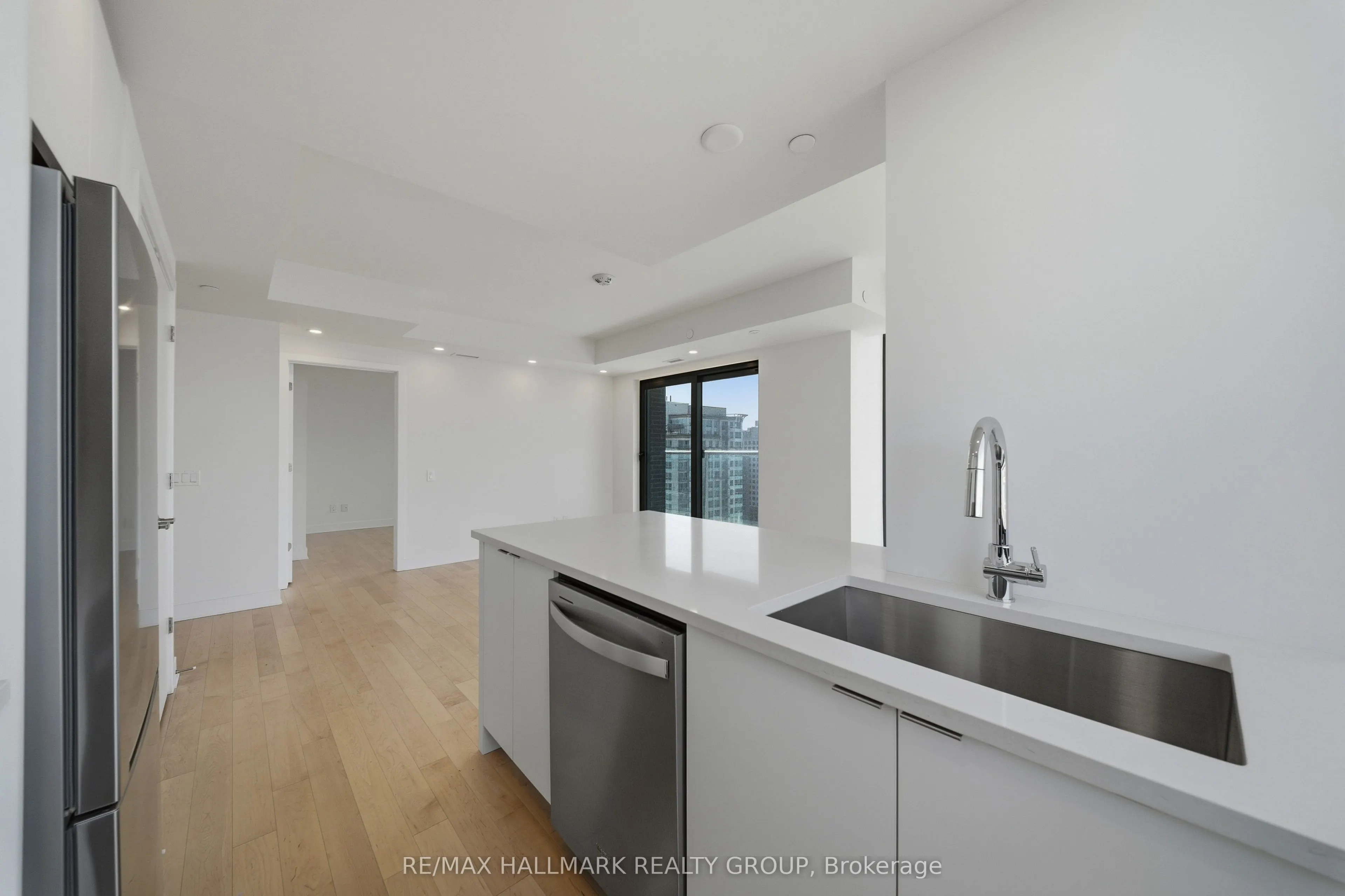 180 George Street #2202