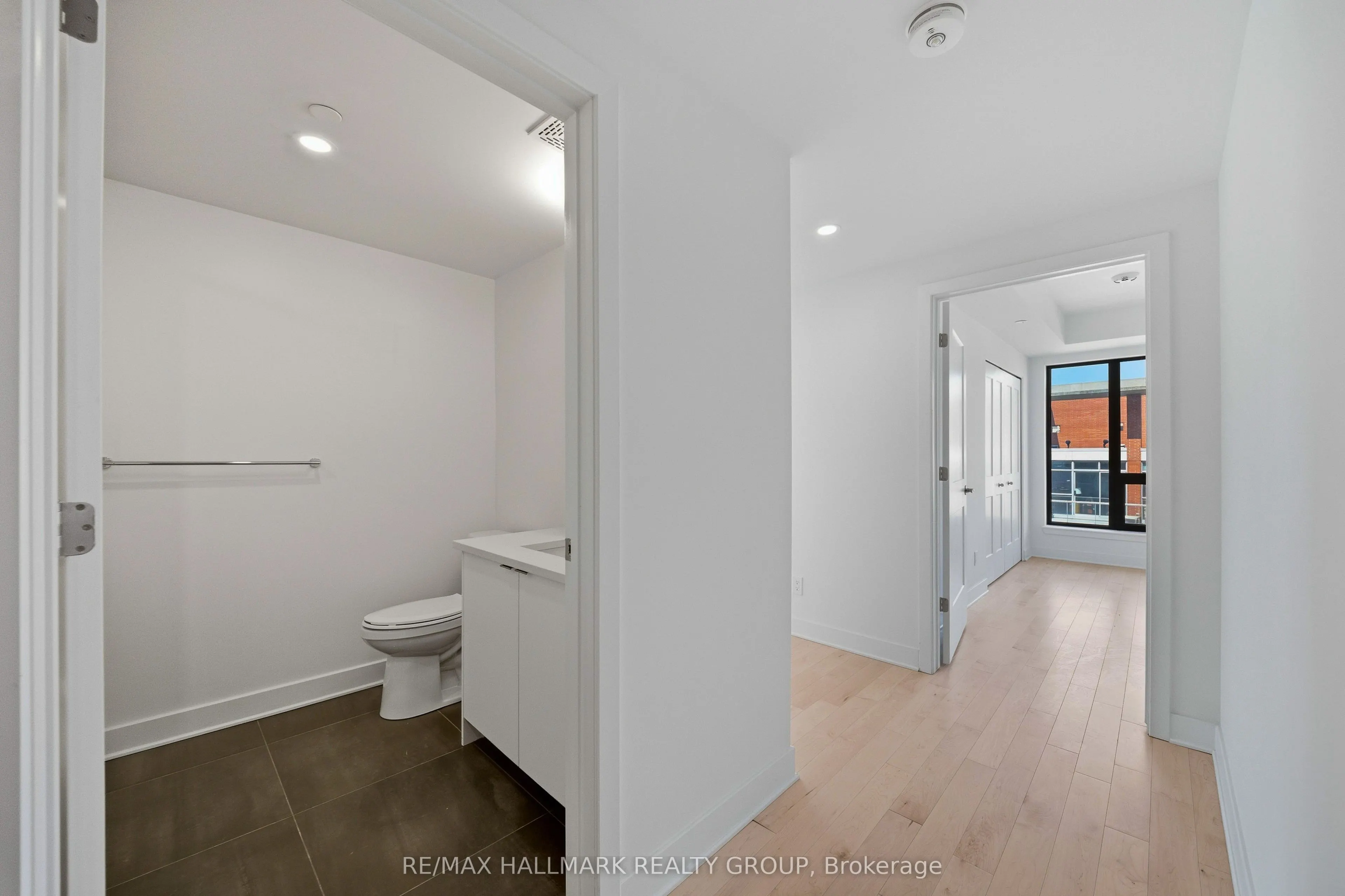 180 George Street #2202