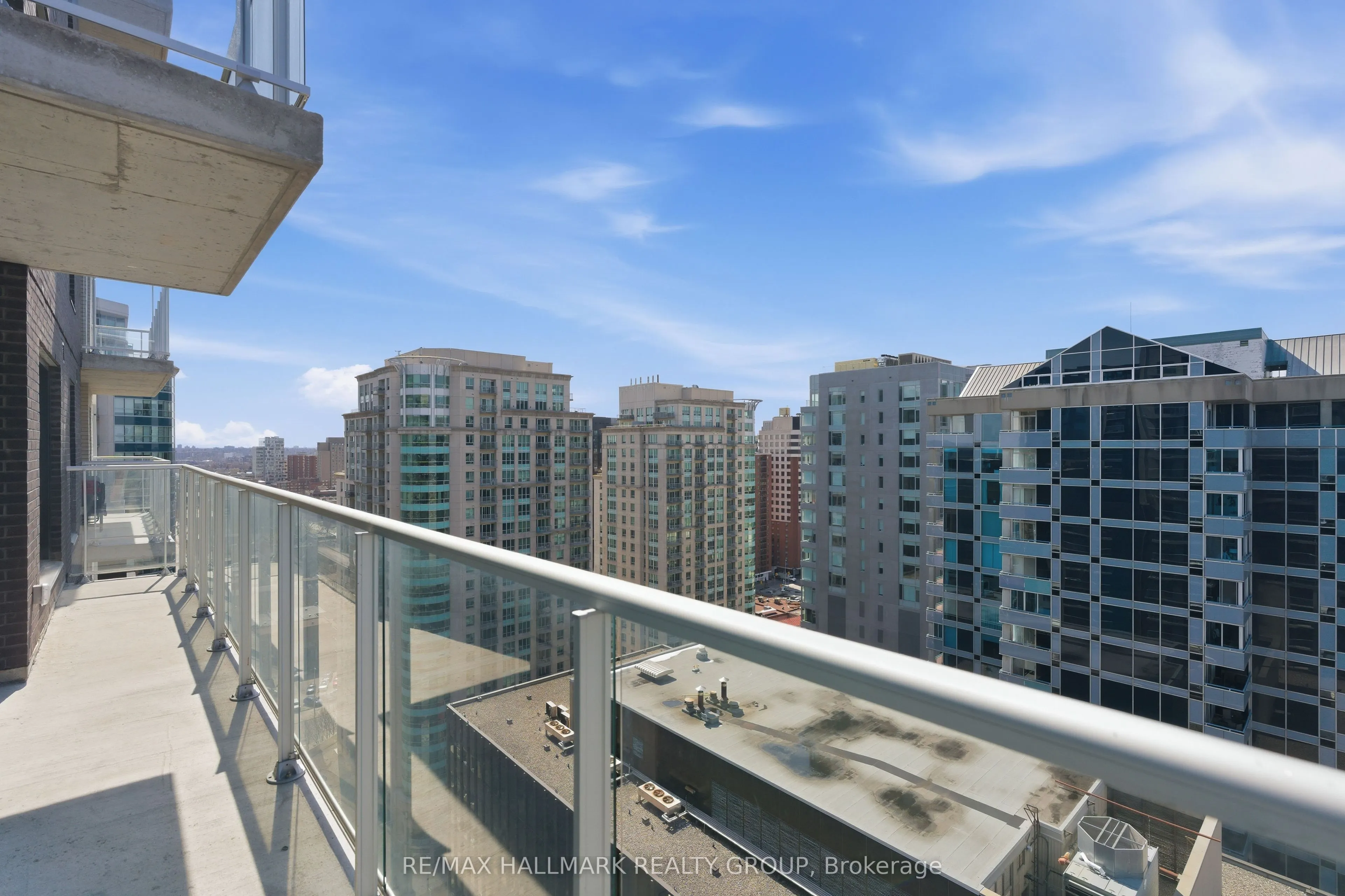 180 George Street #2202