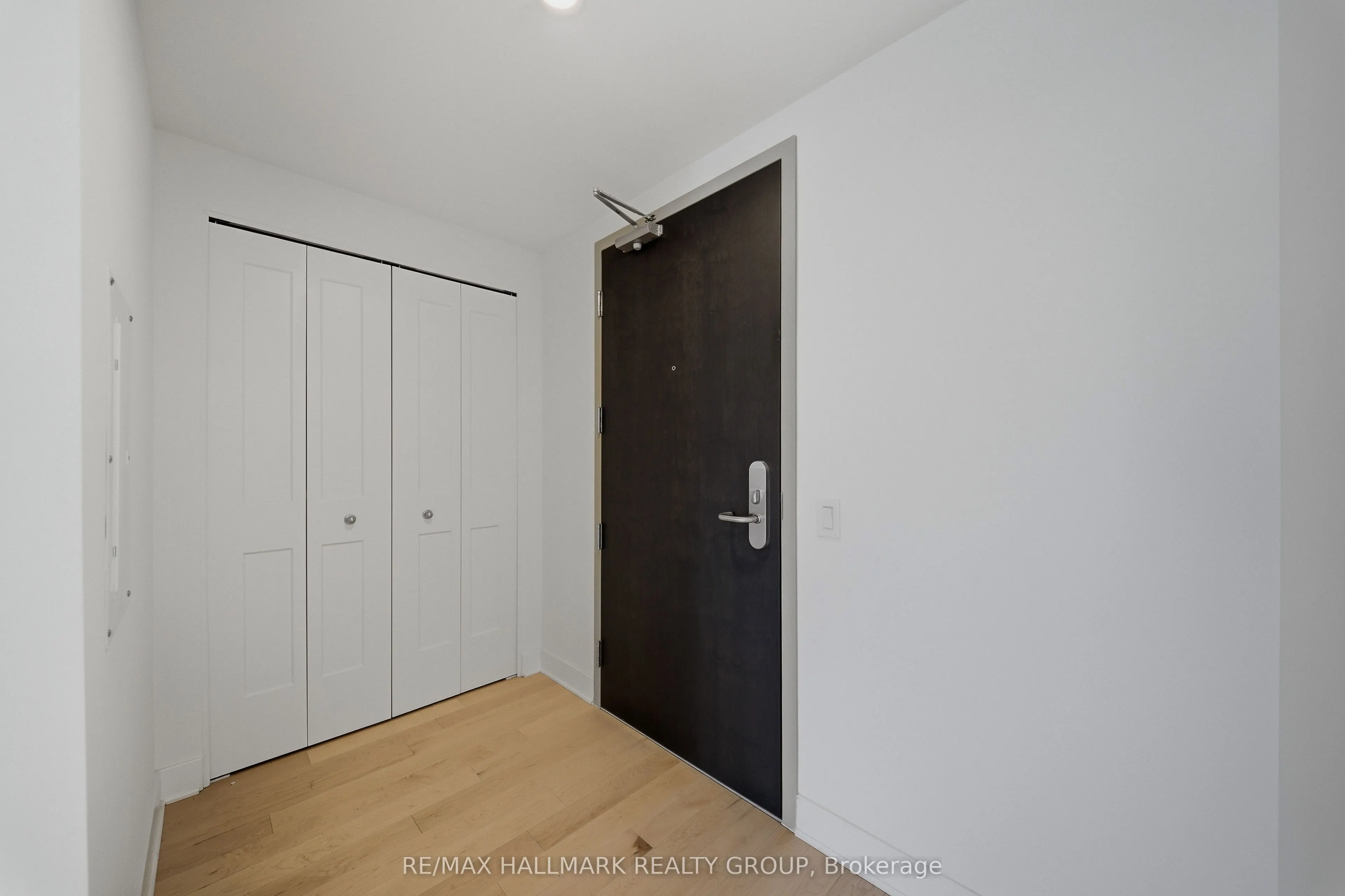 180 George Street #2202
