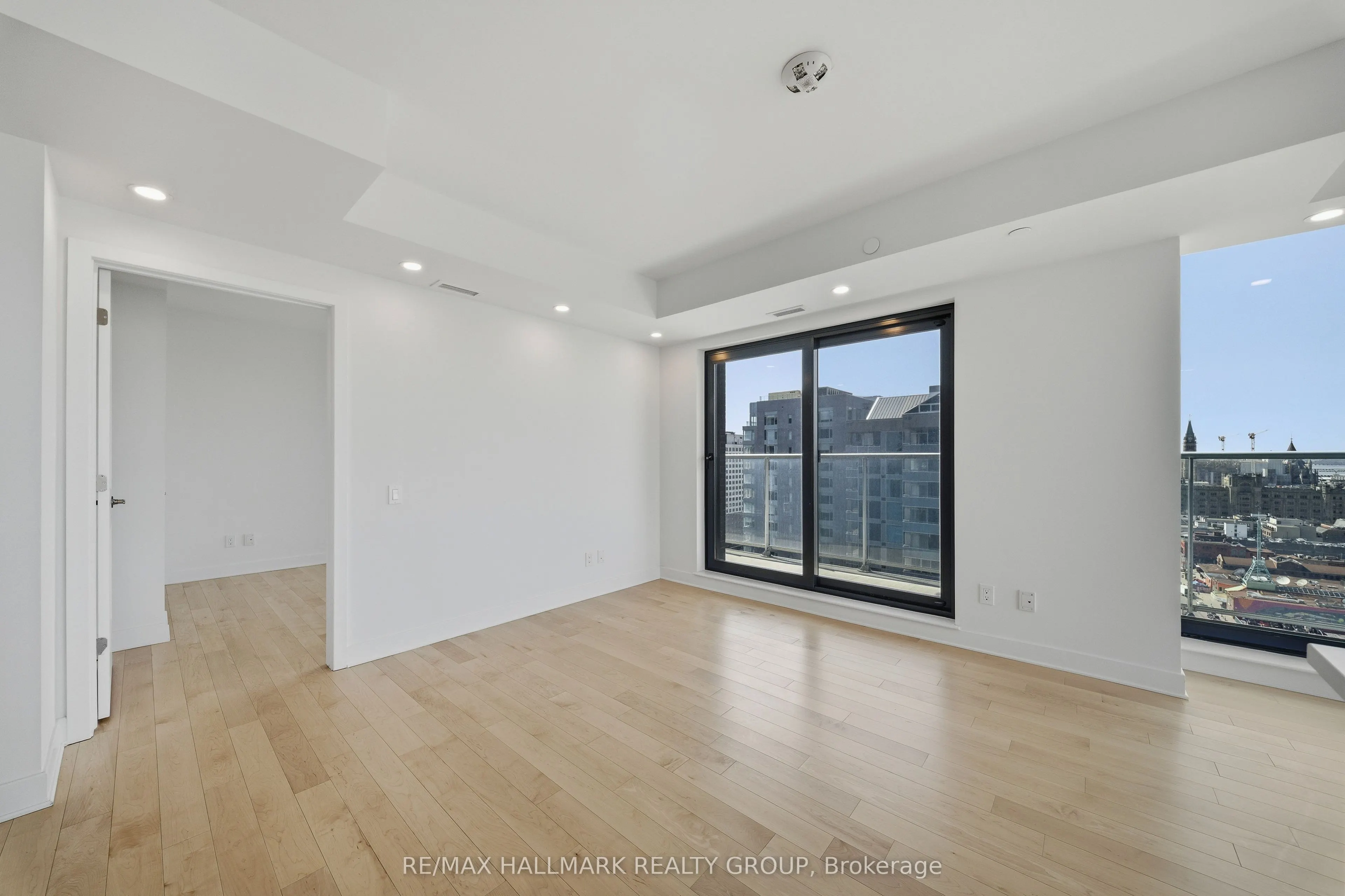 180 George Street #2202