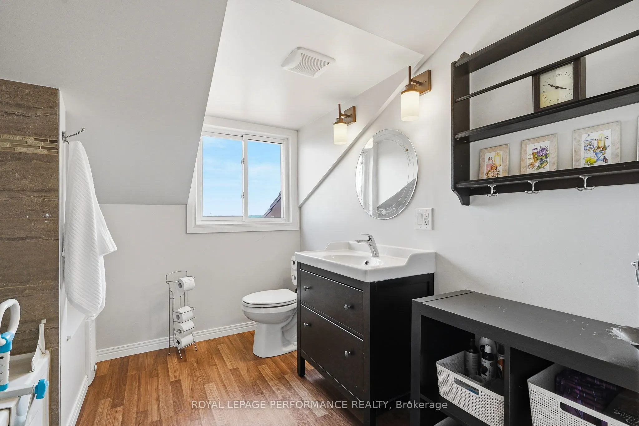 3012 Birchgrove Road