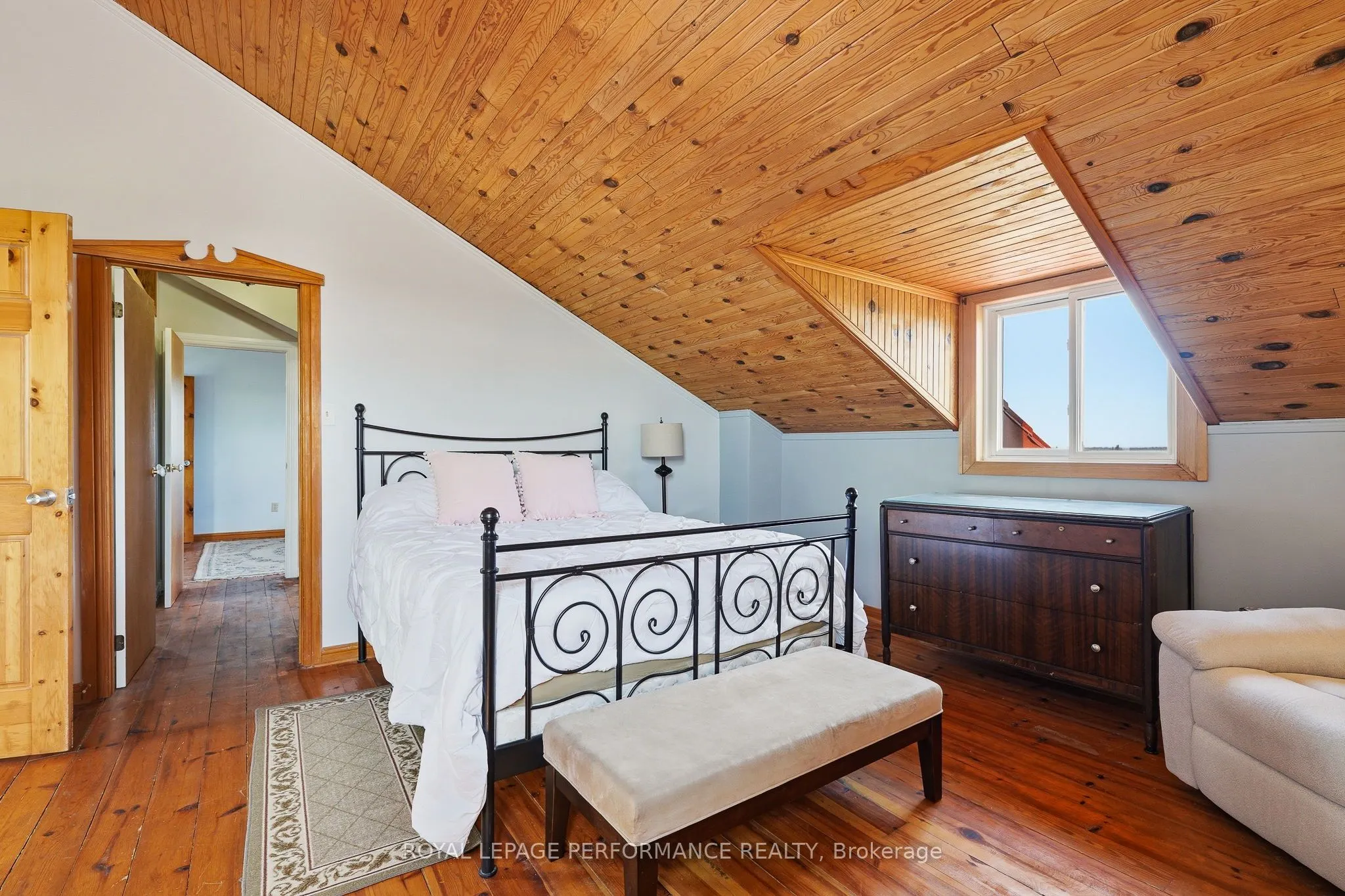 3012 Birchgrove Road