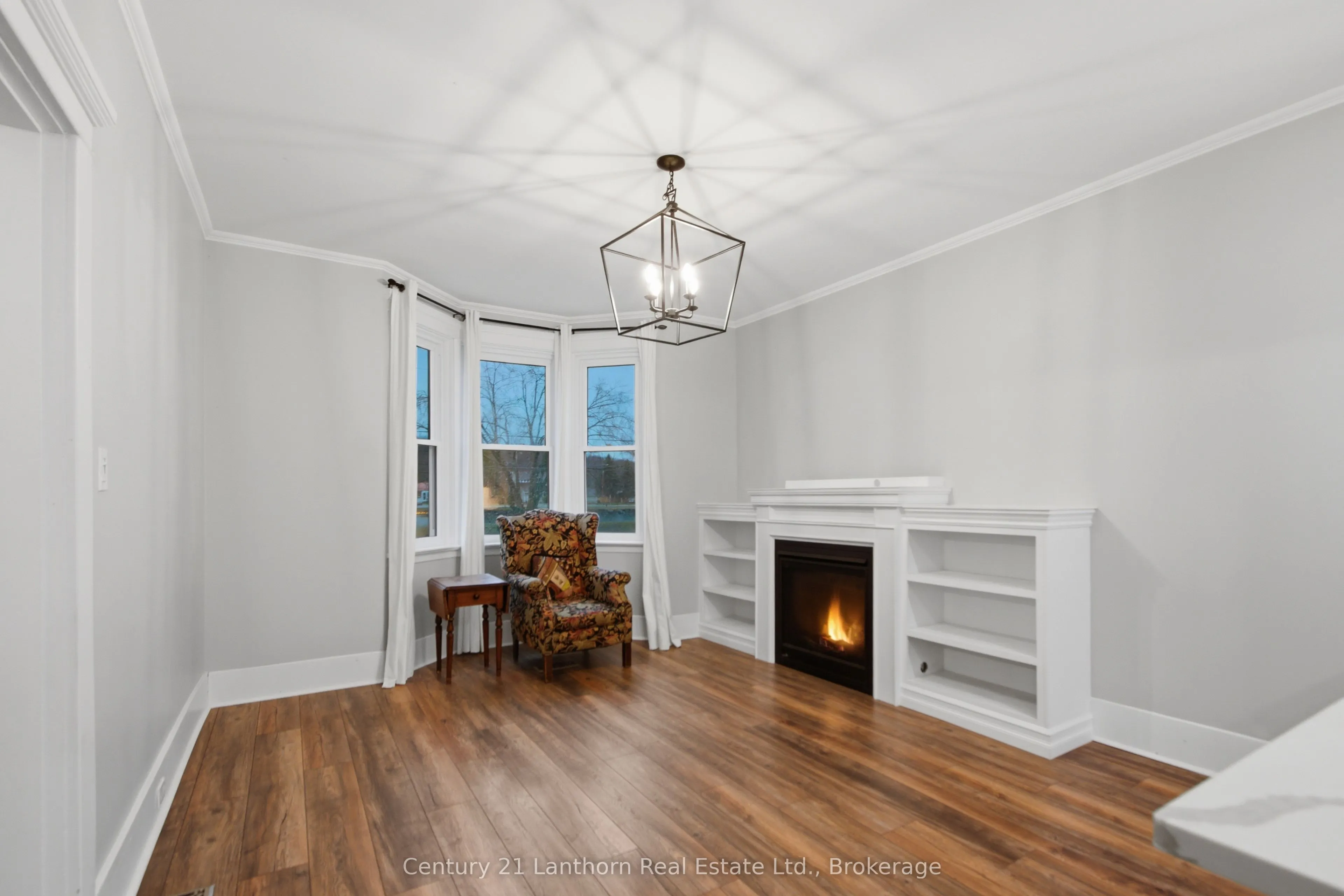 320 Grand Road