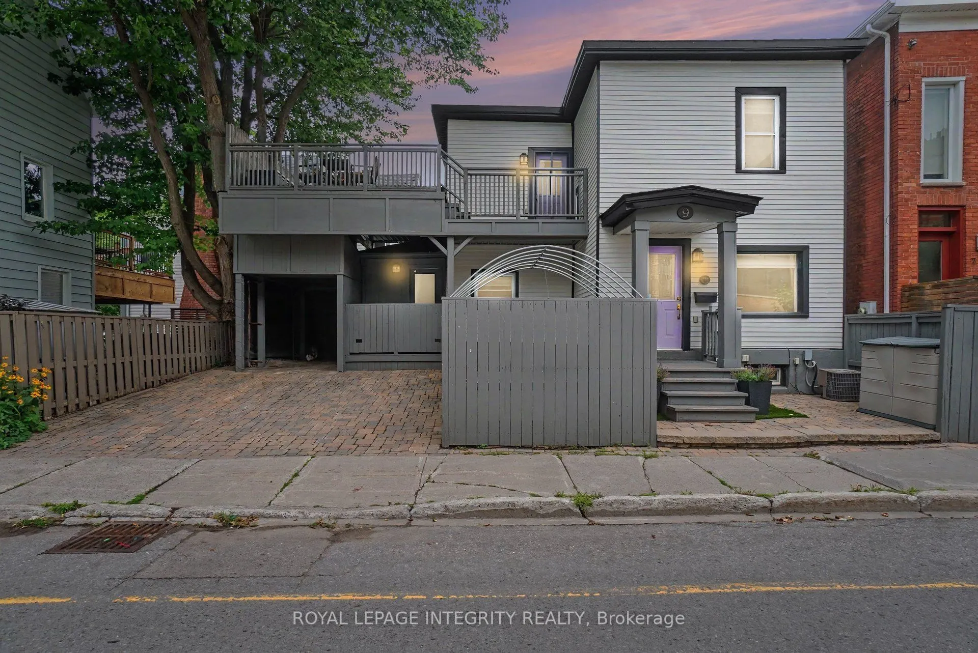 9 Holmwood Avenue
