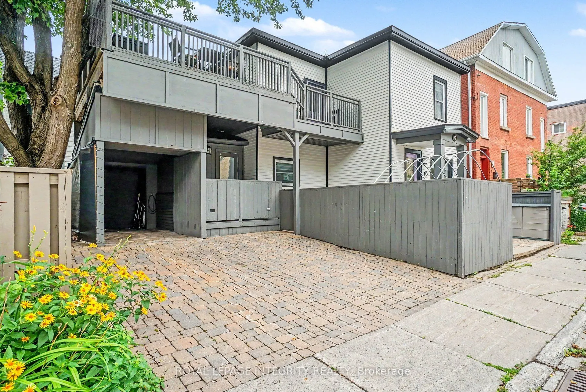 9 Holmwood Avenue