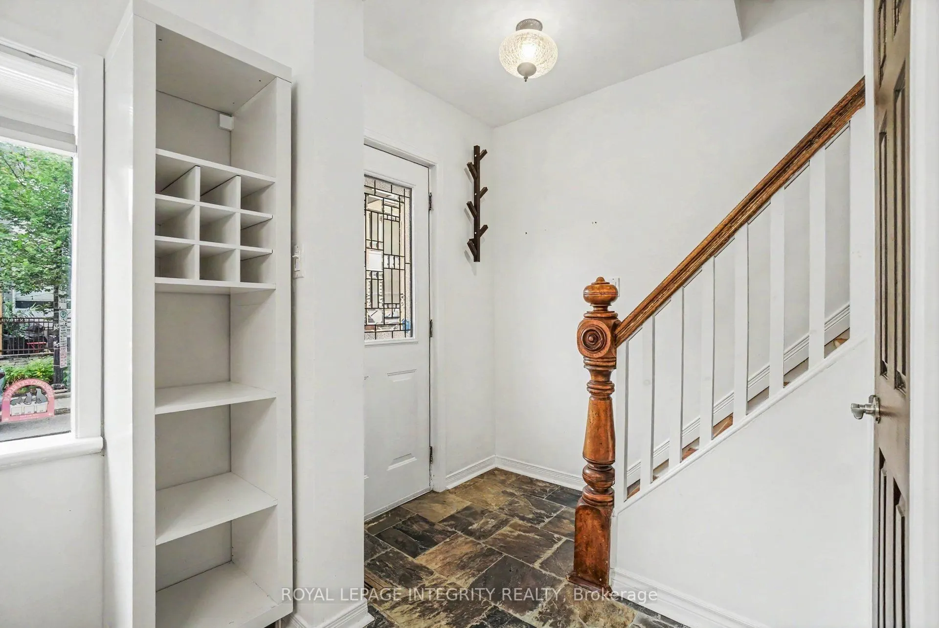 9 Holmwood Avenue