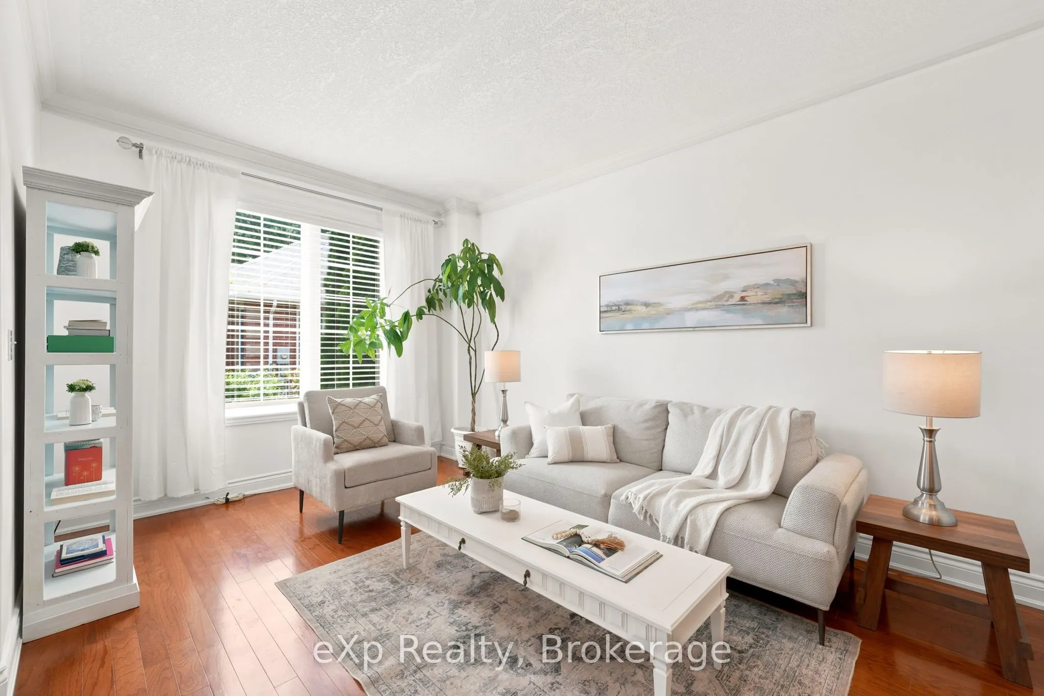 300 D'Arcy Street #106