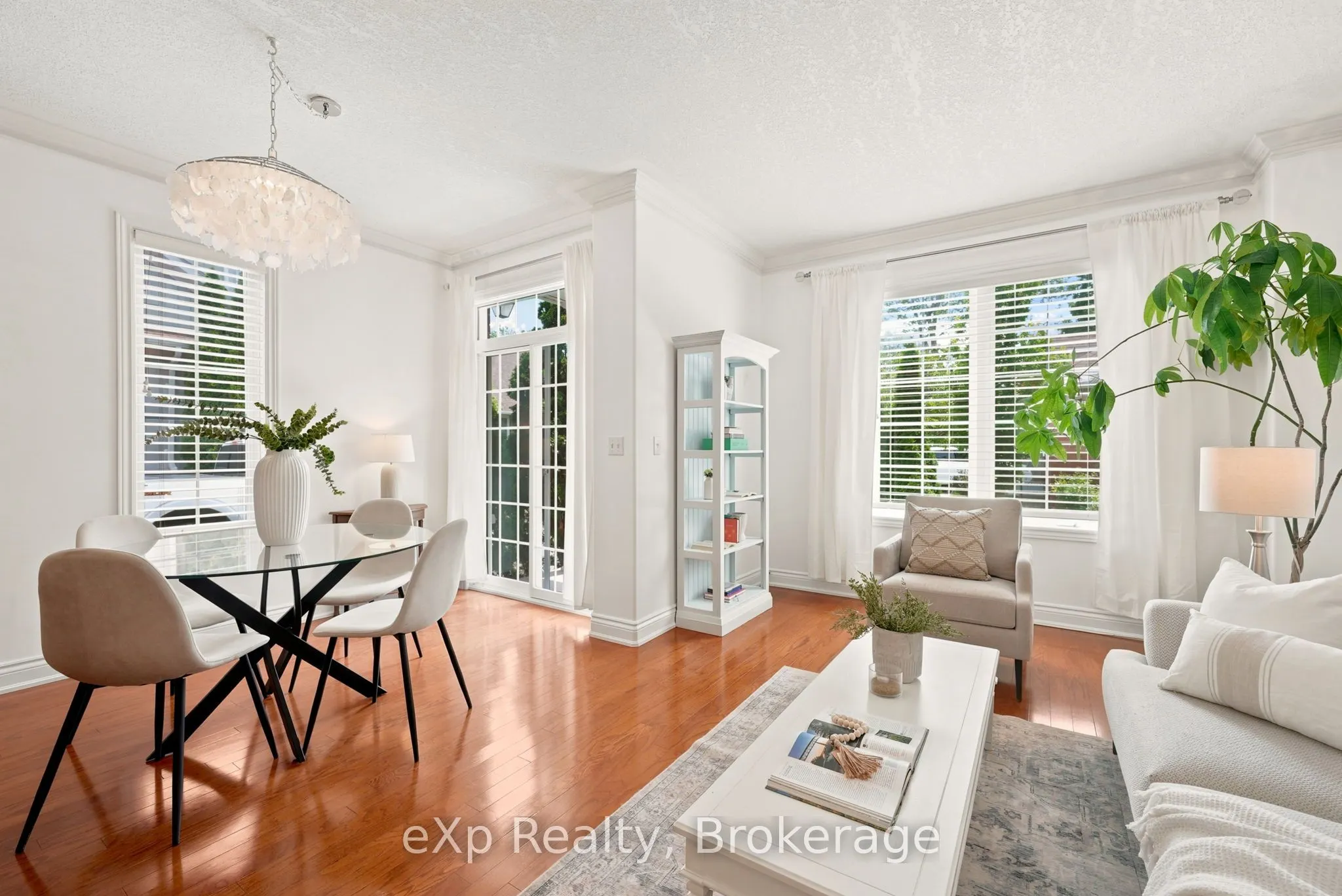 300 D'Arcy Street #106