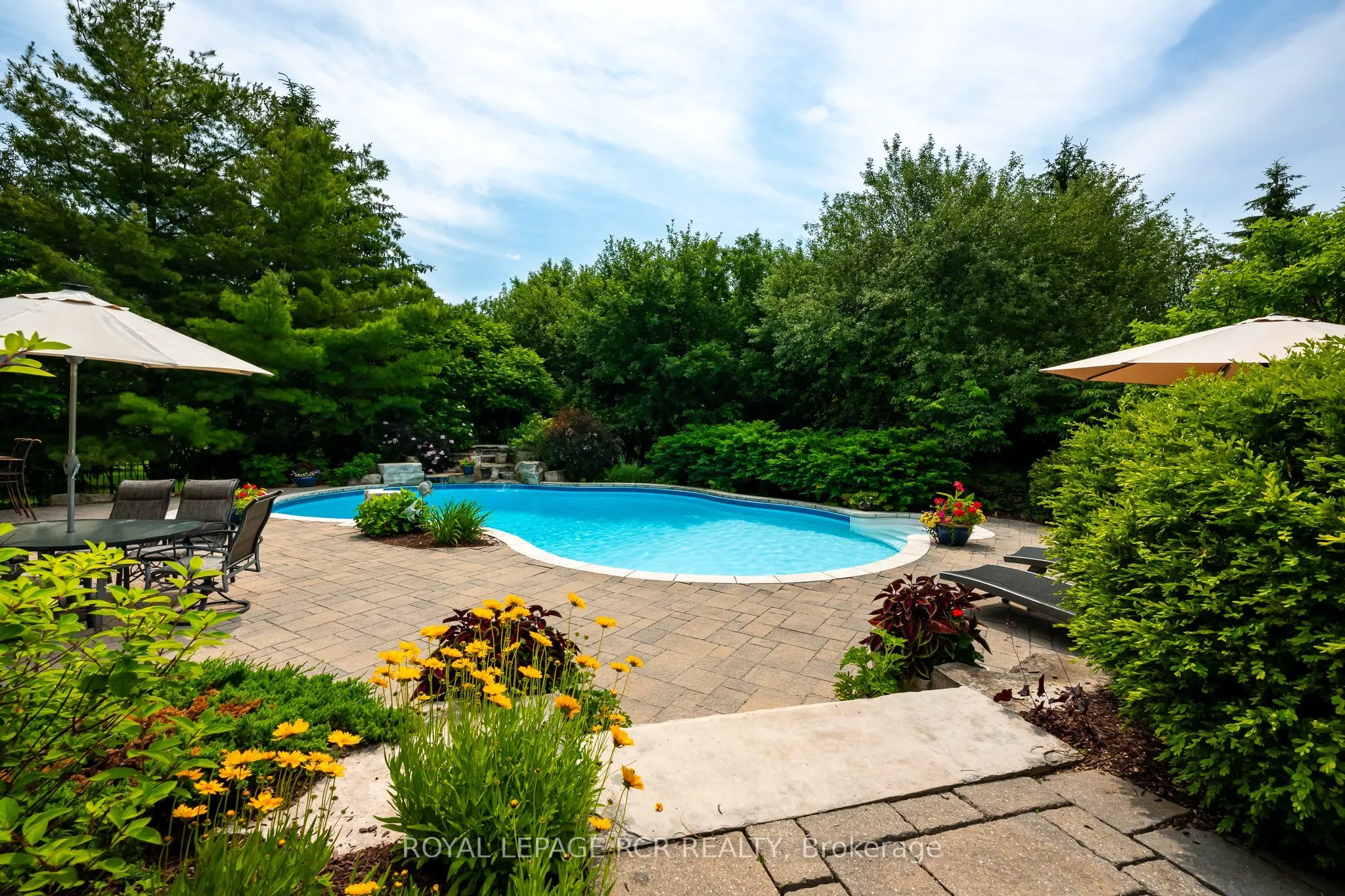 6 Brookhaven Crescent