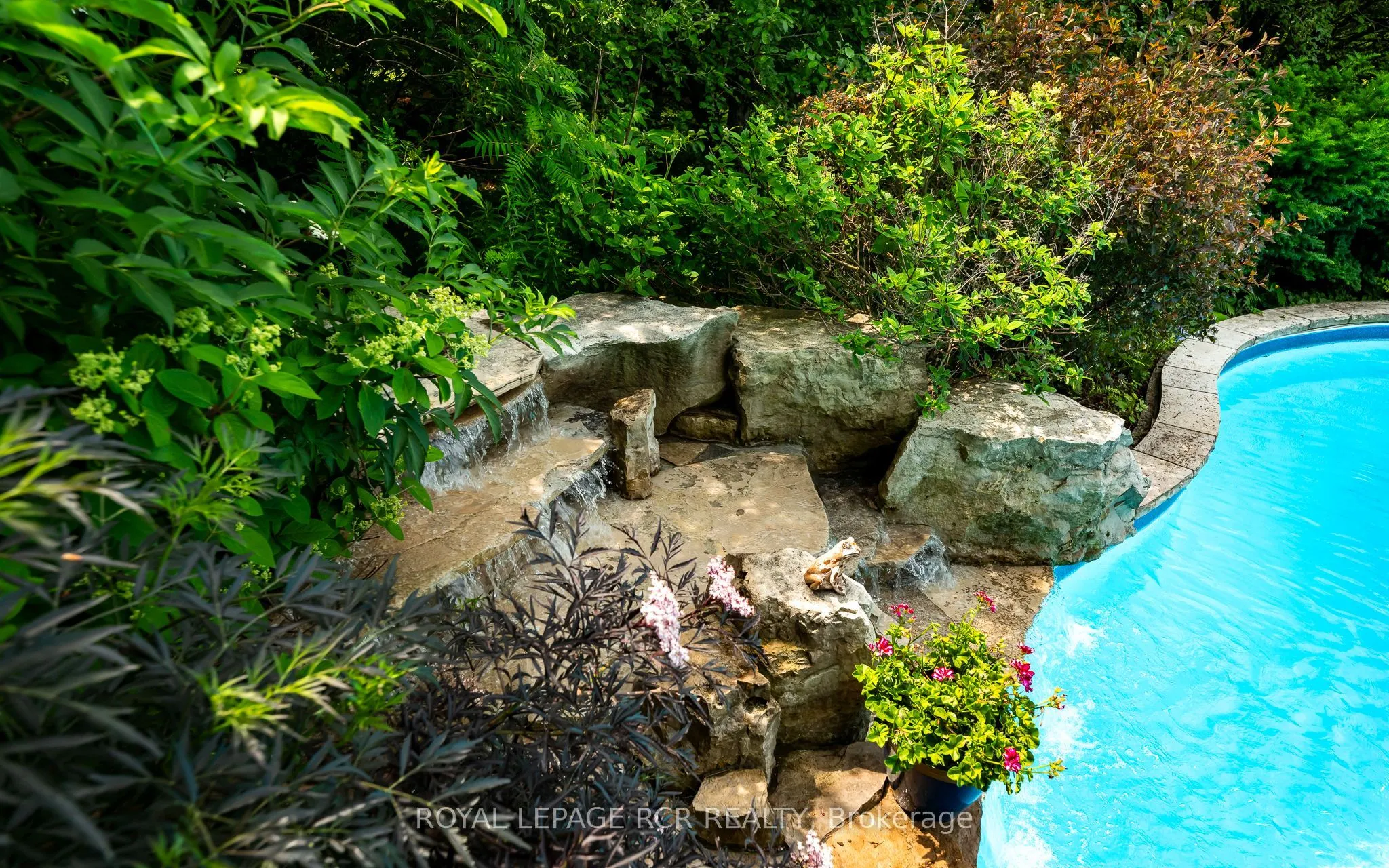 6 Brookhaven Crescent