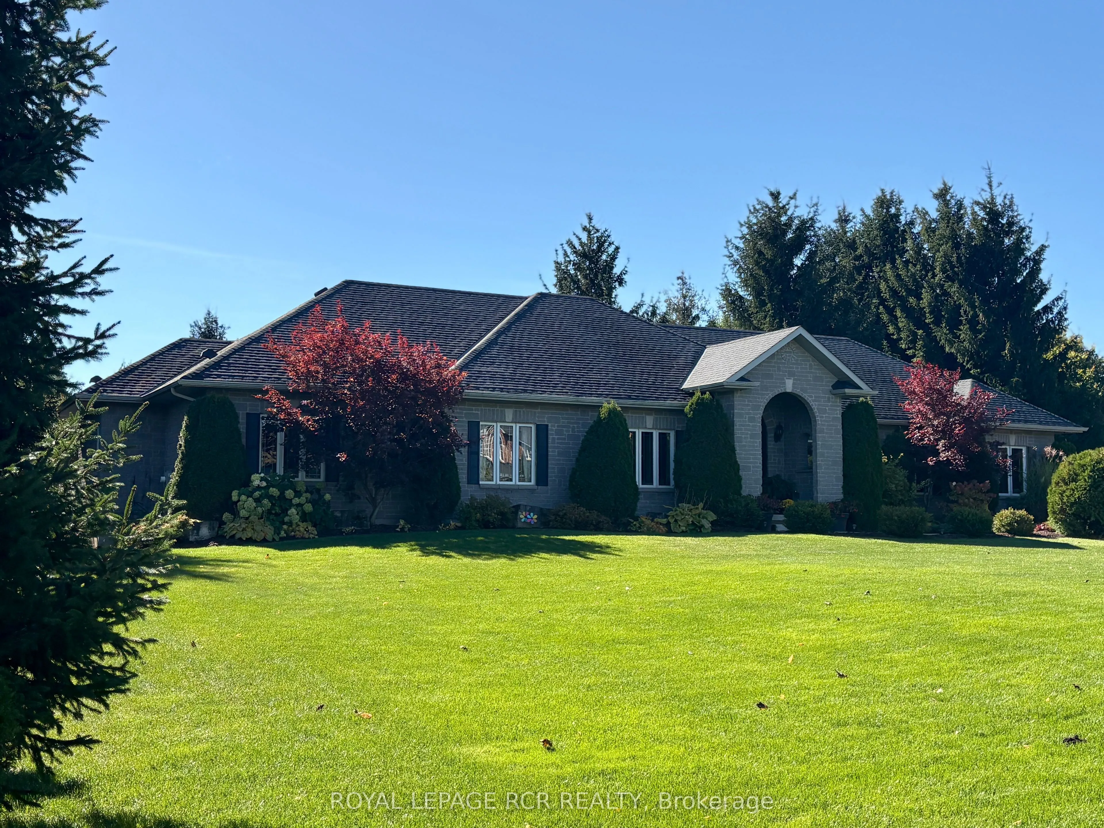 6 Brookhaven Crescent
