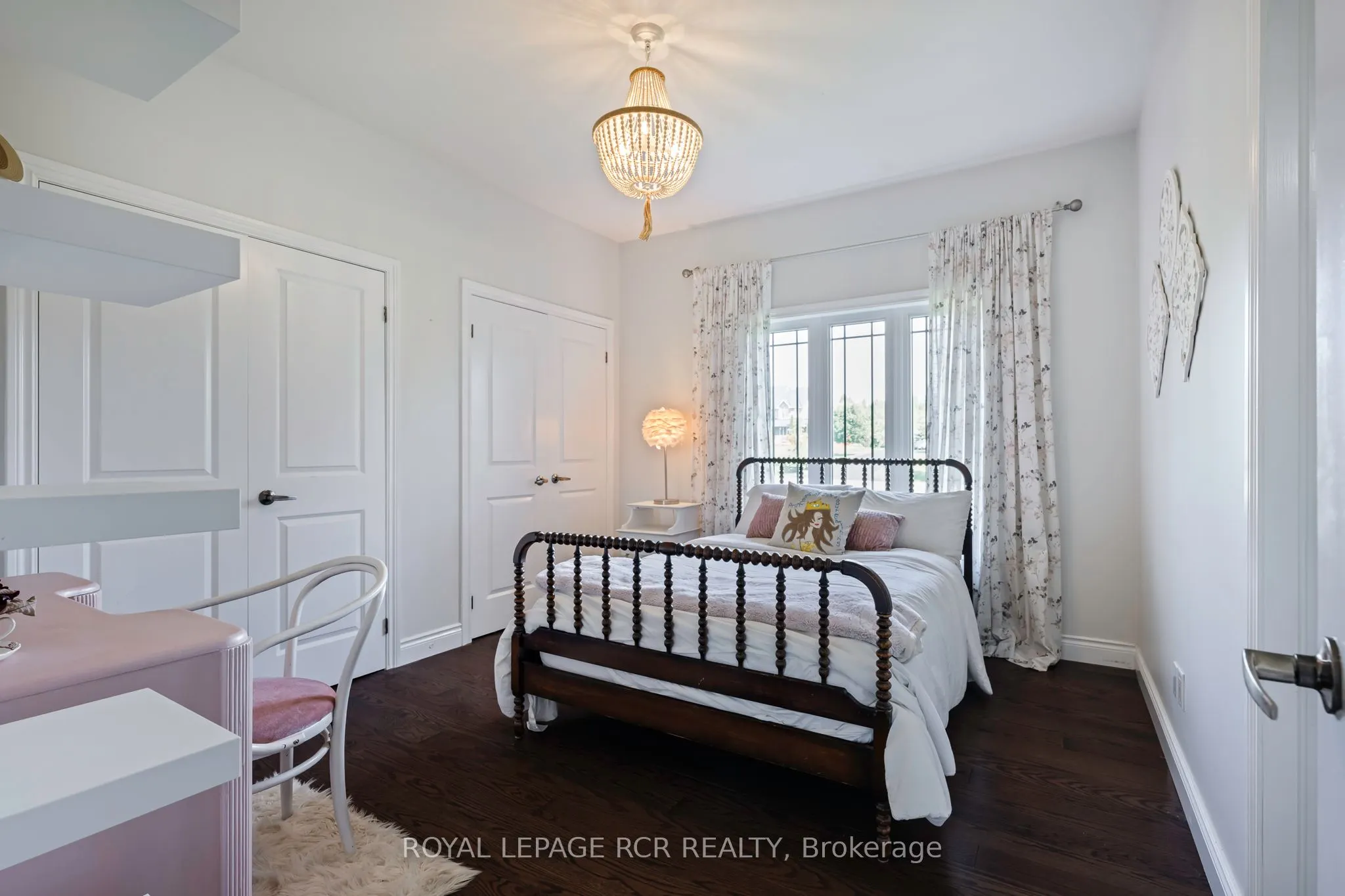 6 Brookhaven Crescent