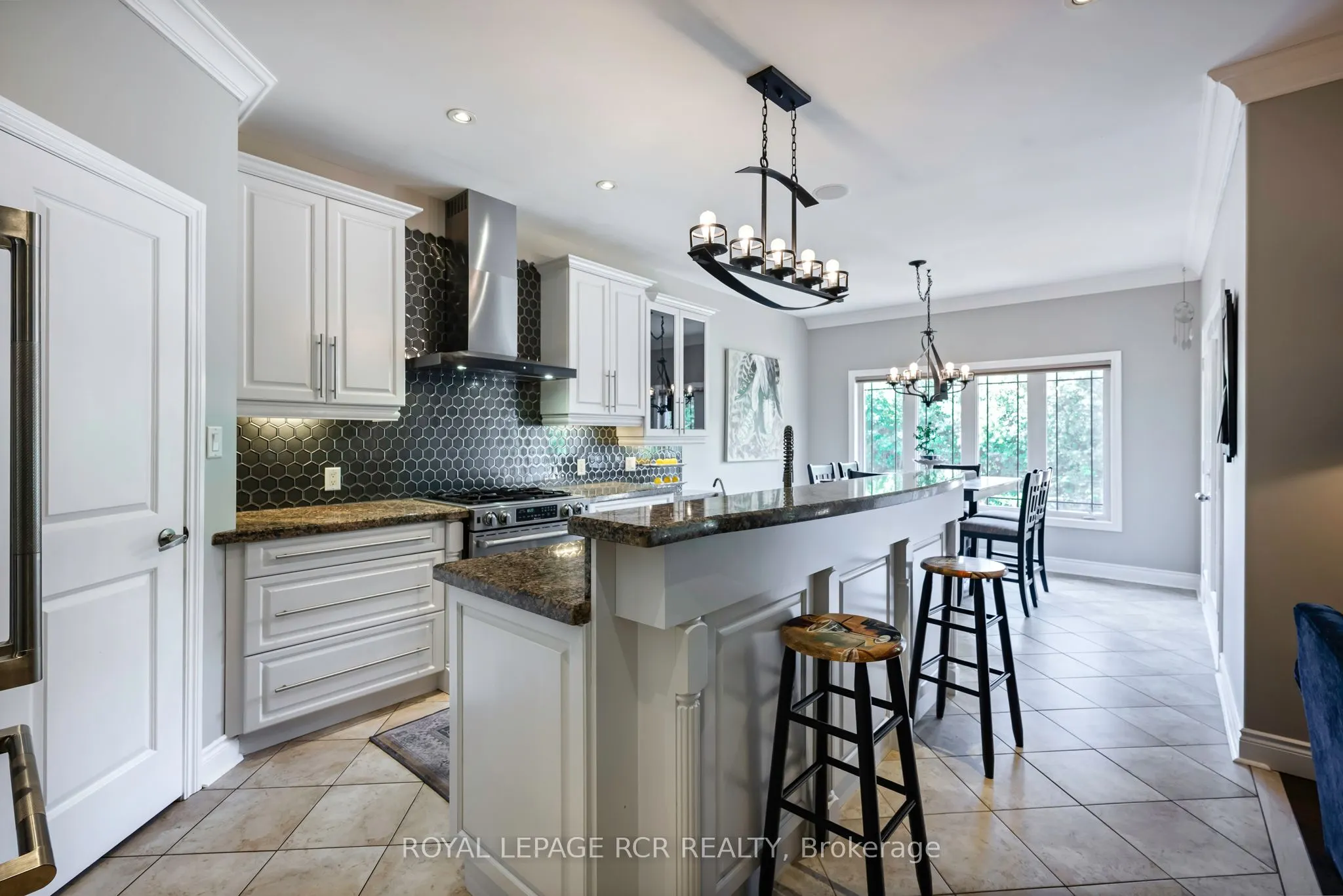 6 Brookhaven Crescent