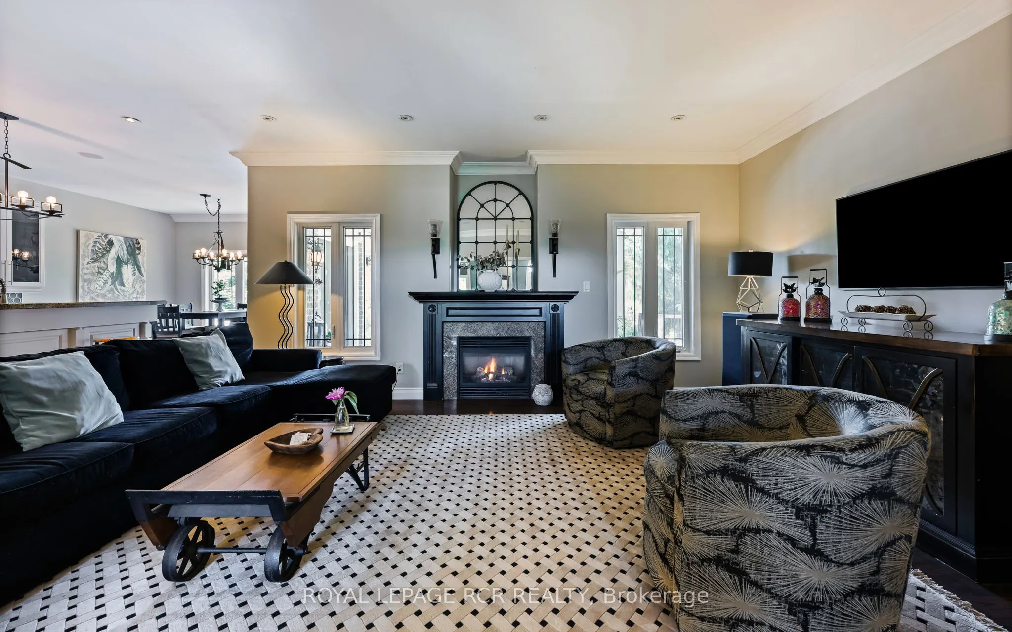 6 Brookhaven Crescent