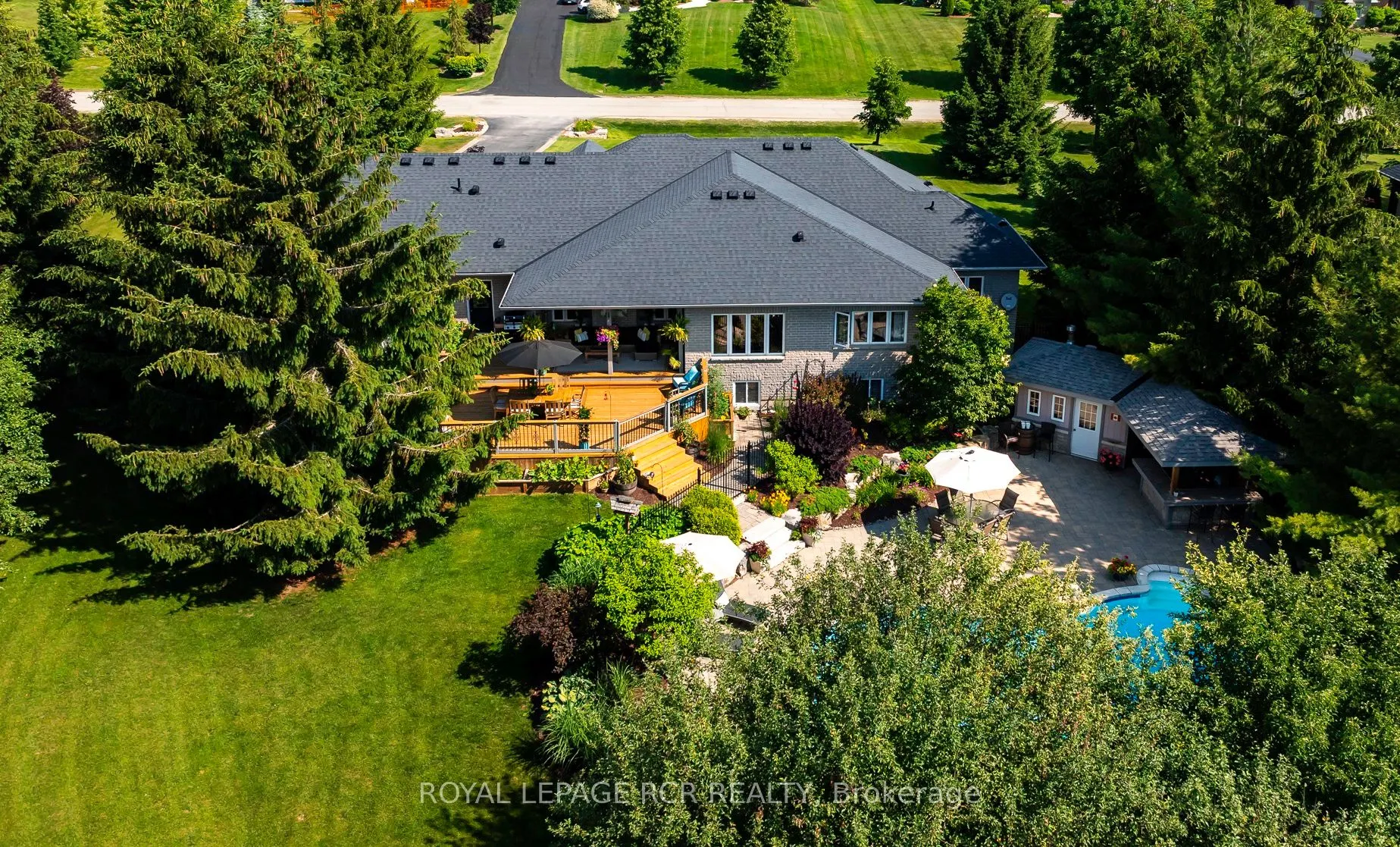 6 Brookhaven Crescent
